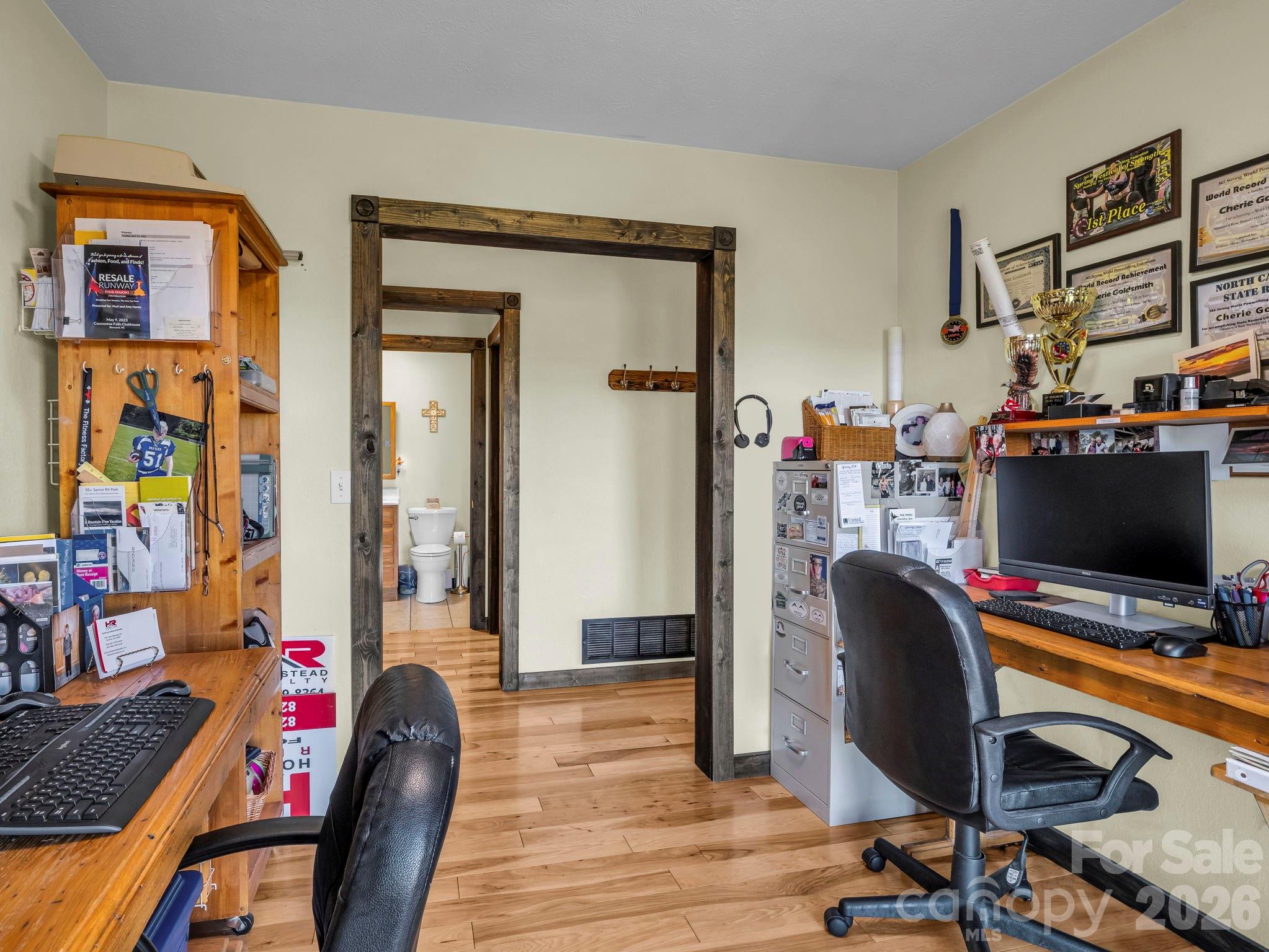 1025 Jeter Mountain Road — Penrose
