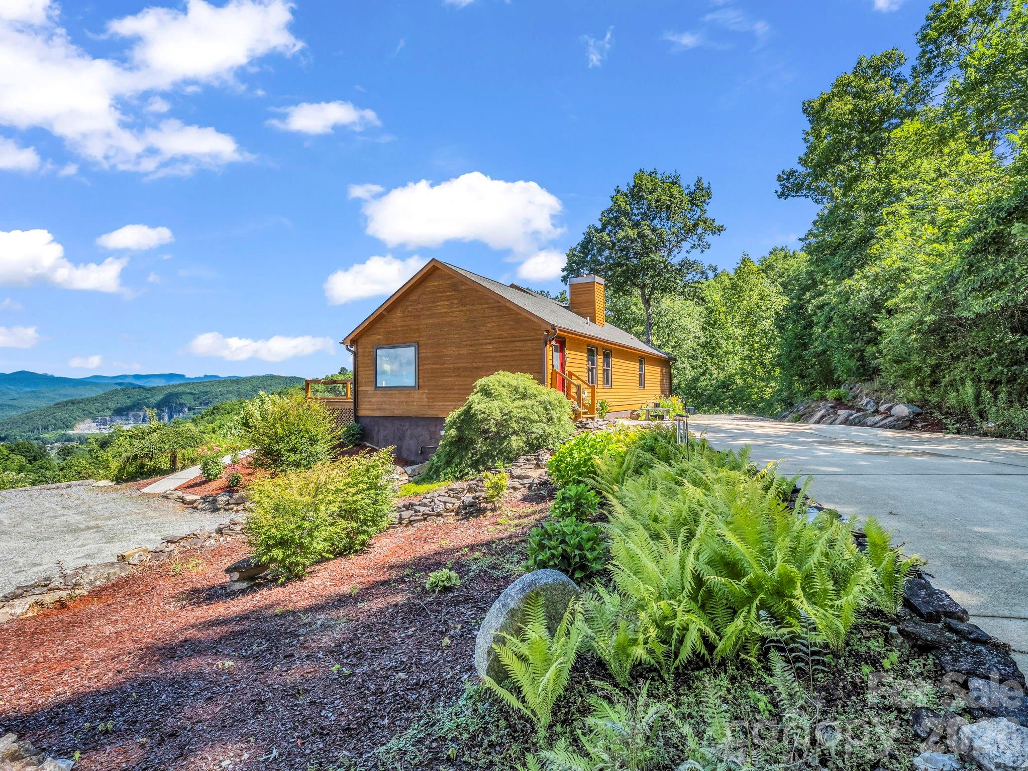 1025 Jeter Mountain Road — Penrose