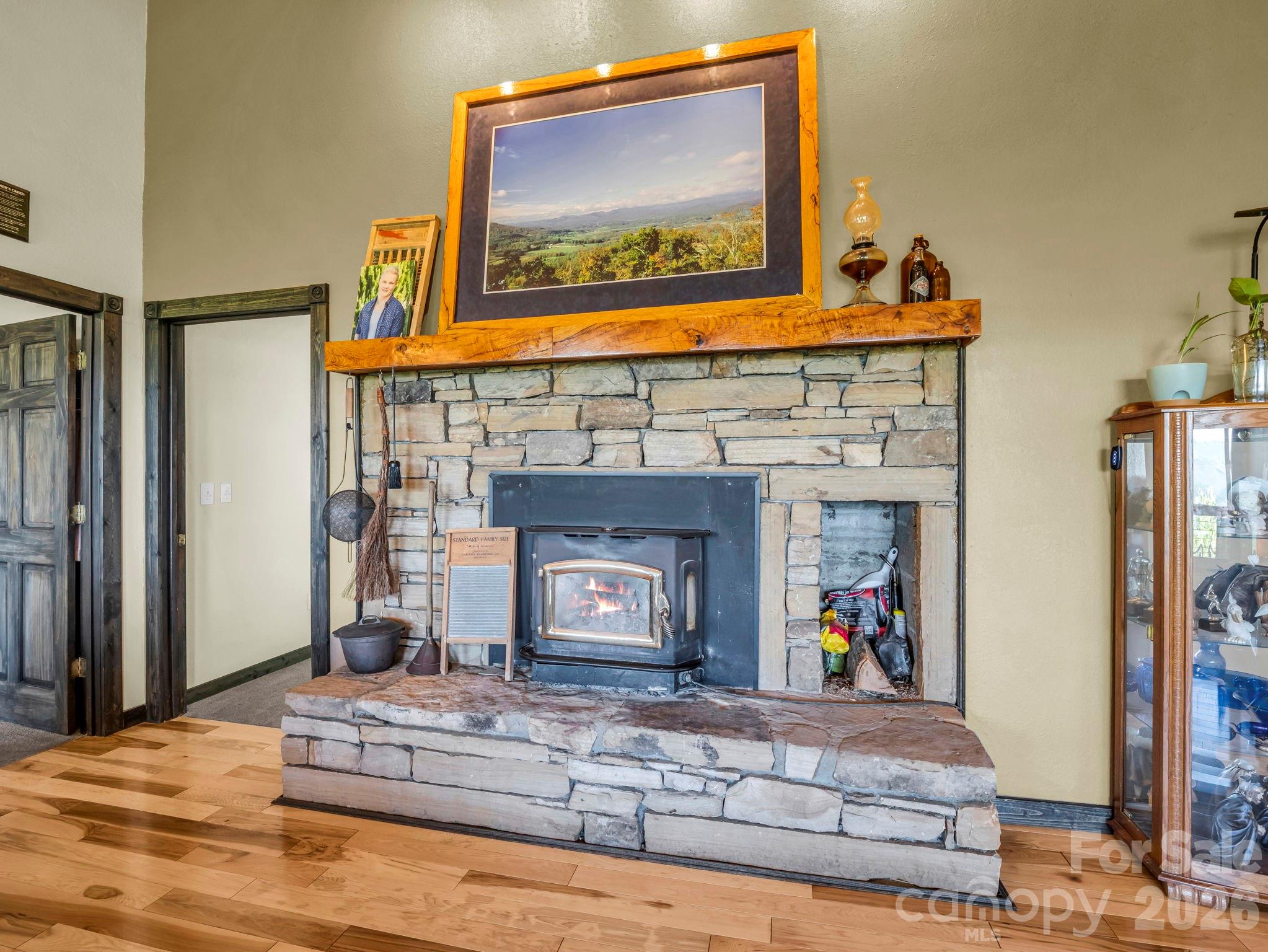 1025 Jeter Mountain Road — Penrose