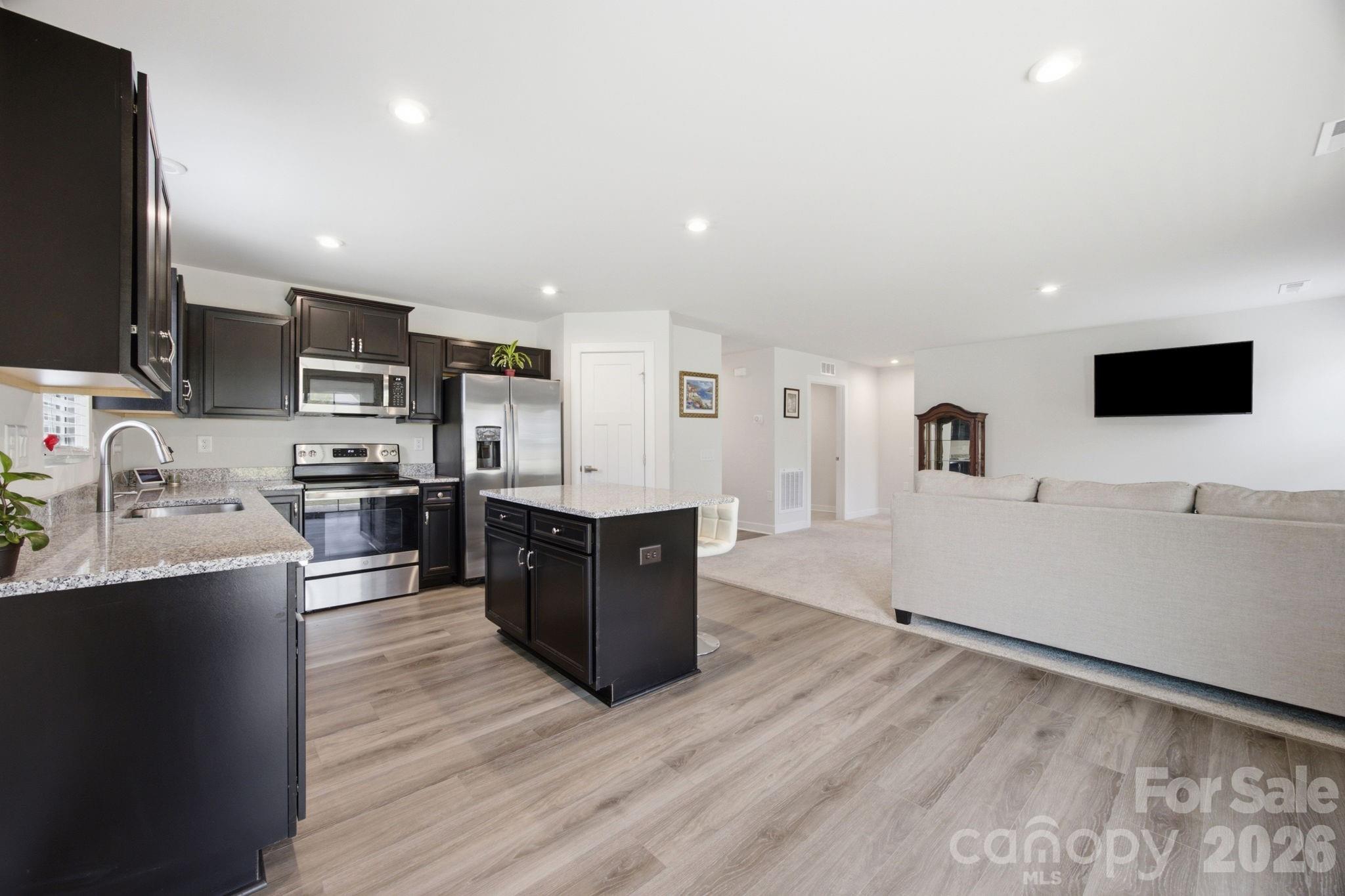 621 Grandiflora Avenue — Lancaster