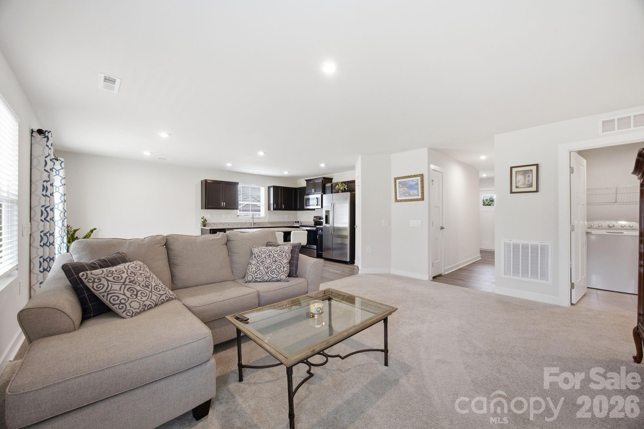 621 Grandiflora Avenue — Lancaster