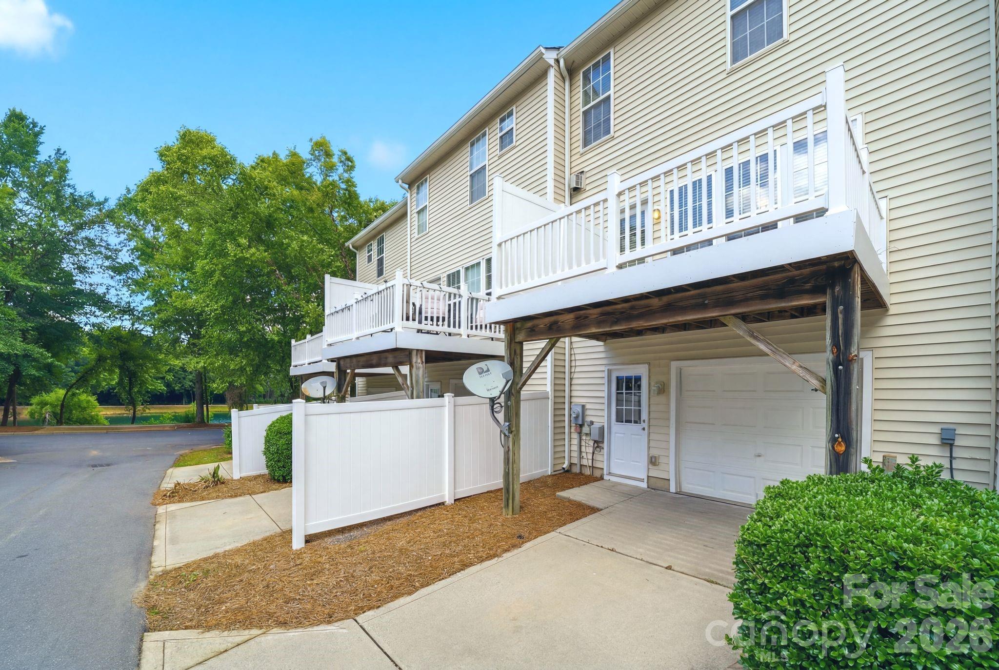 11712 Fiddlers Roof Lane — Charlotte
