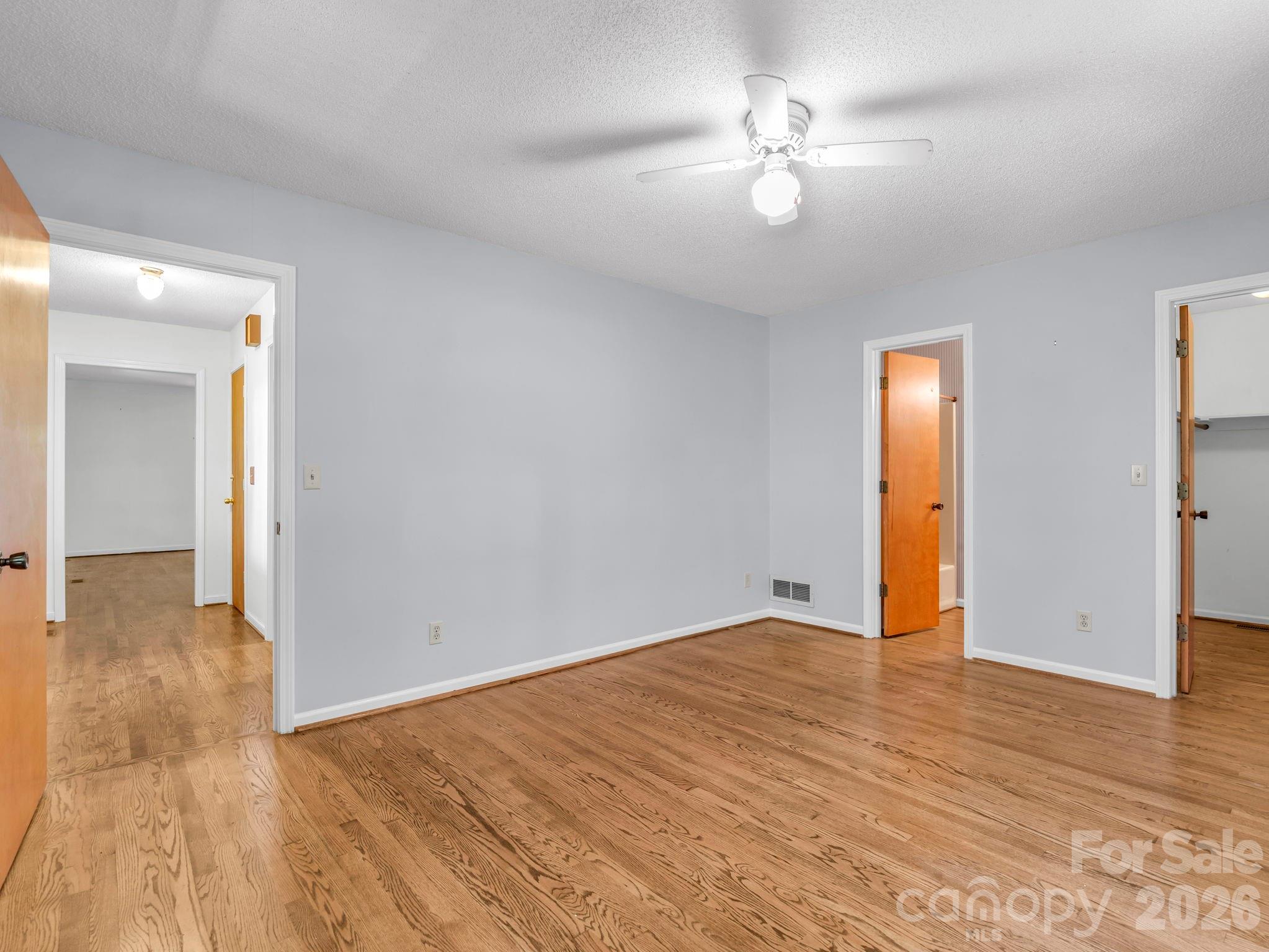 122 Birchwood Drive — Hendersonville