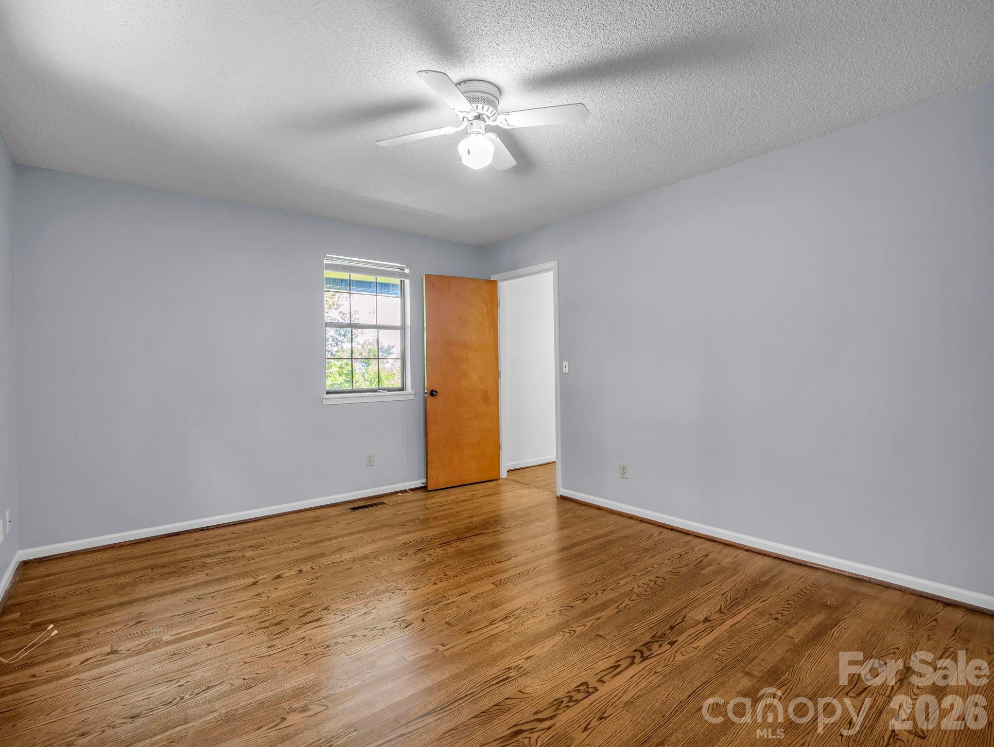 122 Birchwood Drive — Hendersonville