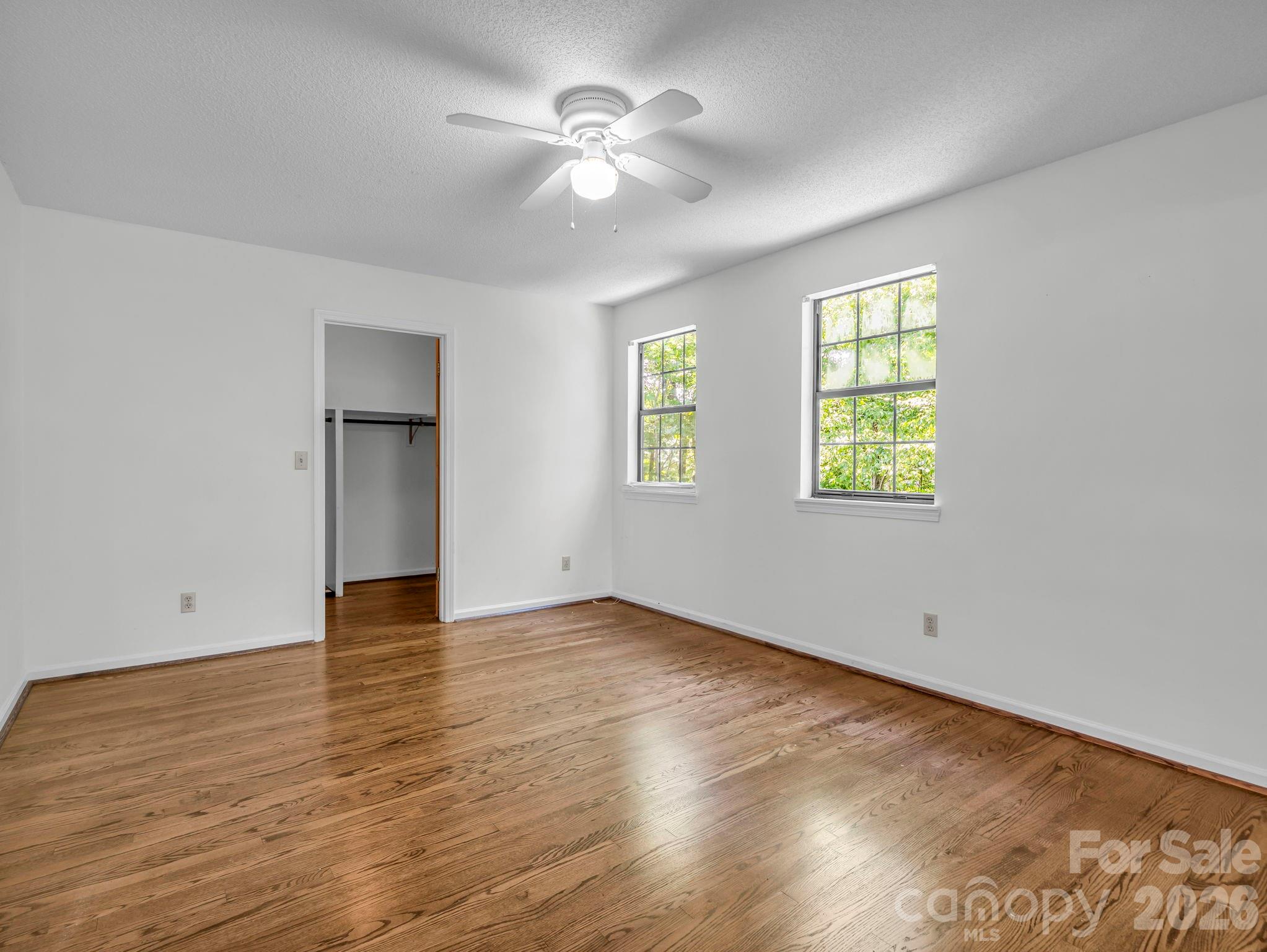 122 Birchwood Drive — Hendersonville