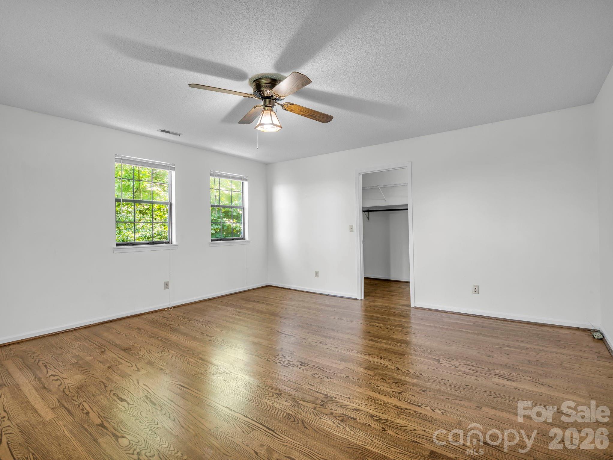 122 Birchwood Drive — Hendersonville
