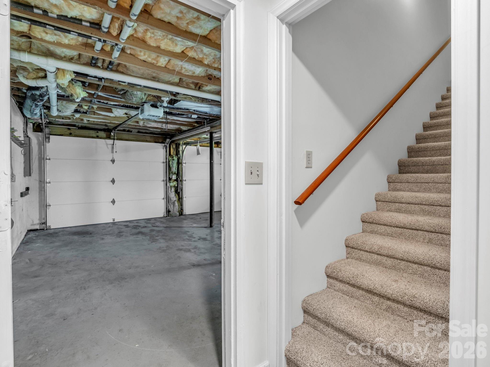 122 Birchwood Drive — Hendersonville