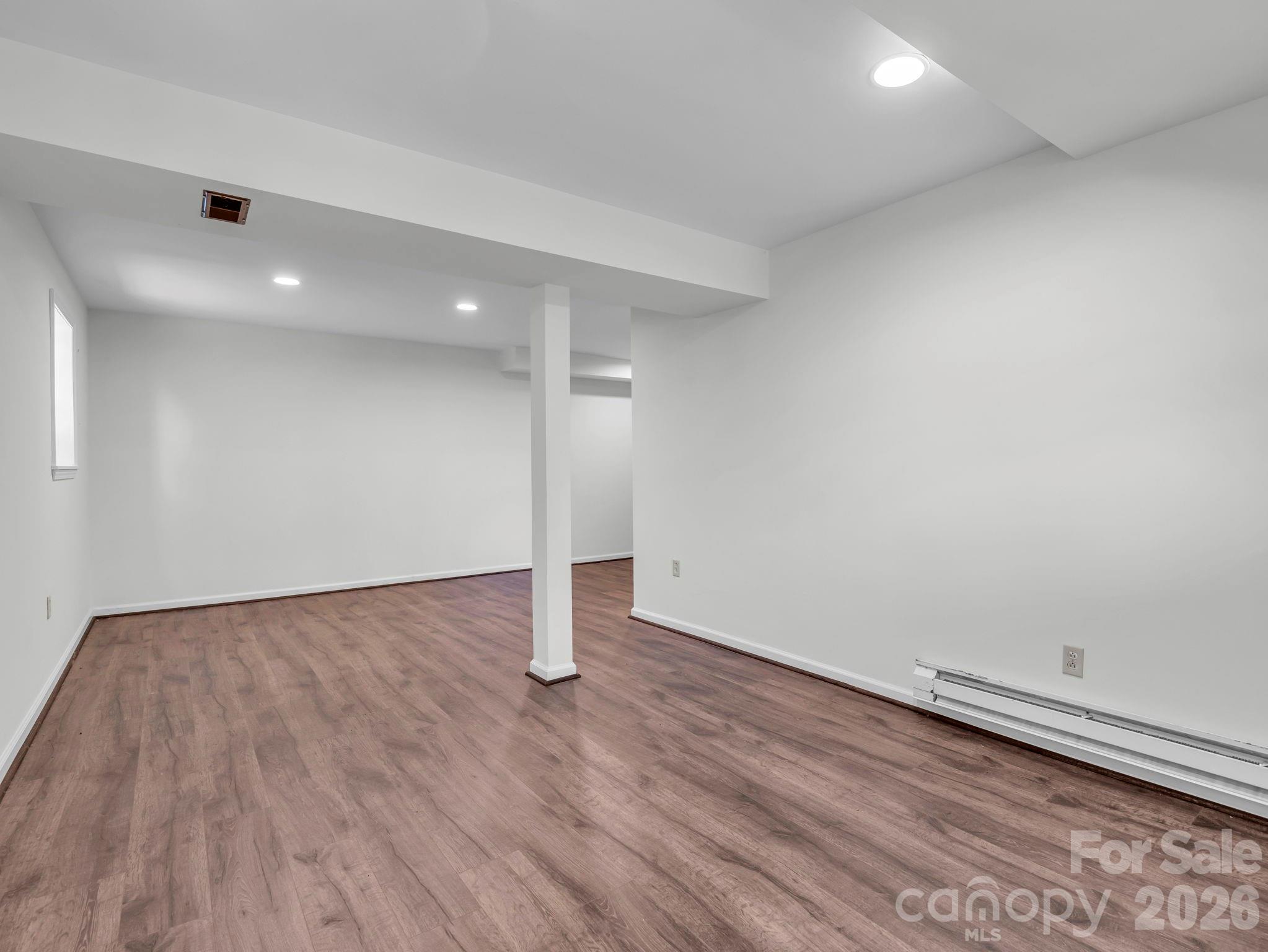 122 Birchwood Drive — Hendersonville