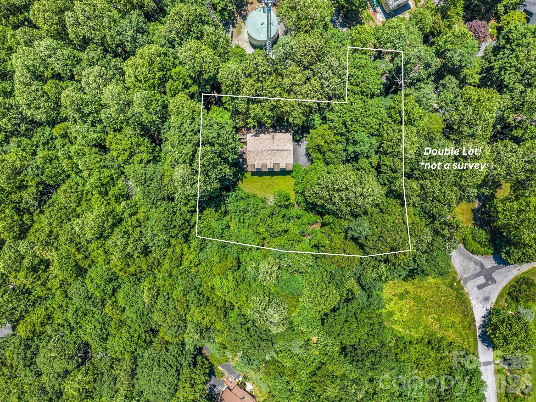 122 Birchwood Drive — Hendersonville