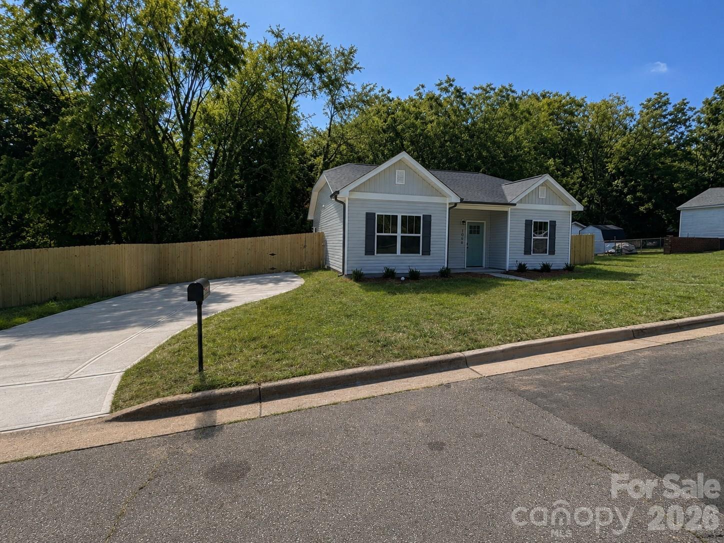 1006 John Street — Monroe