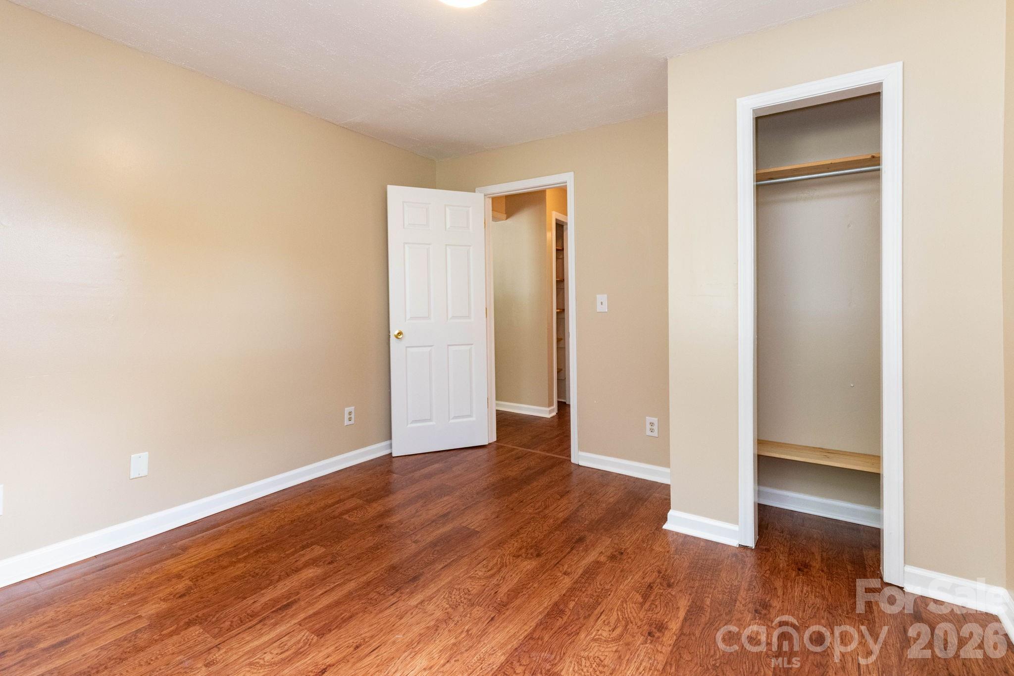 129 Shelburne Road — Asheville