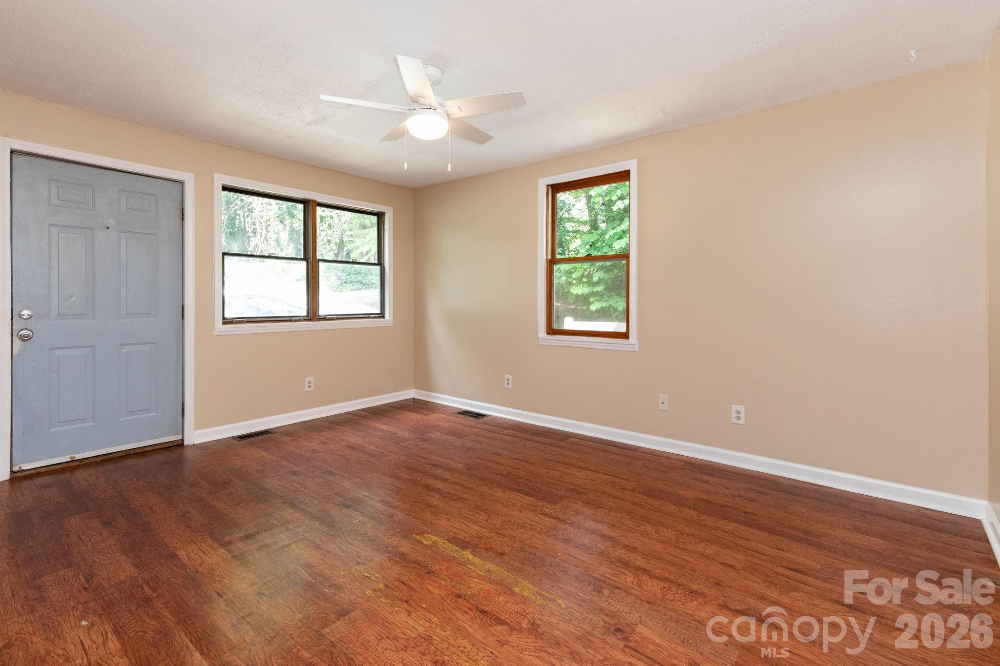129 Shelburne Road — Asheville