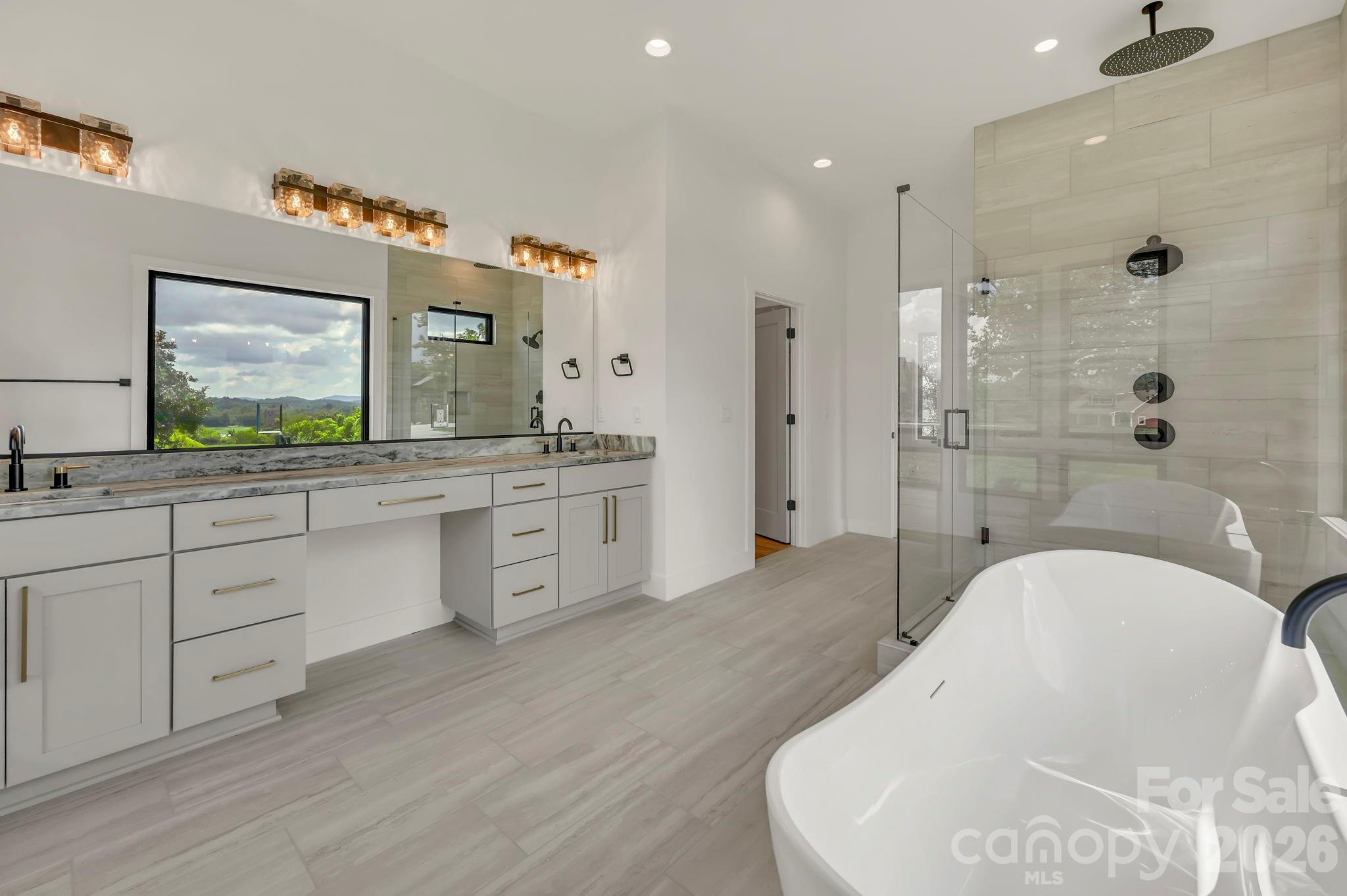 227 Pisgah Ridge Trail — Mills River
