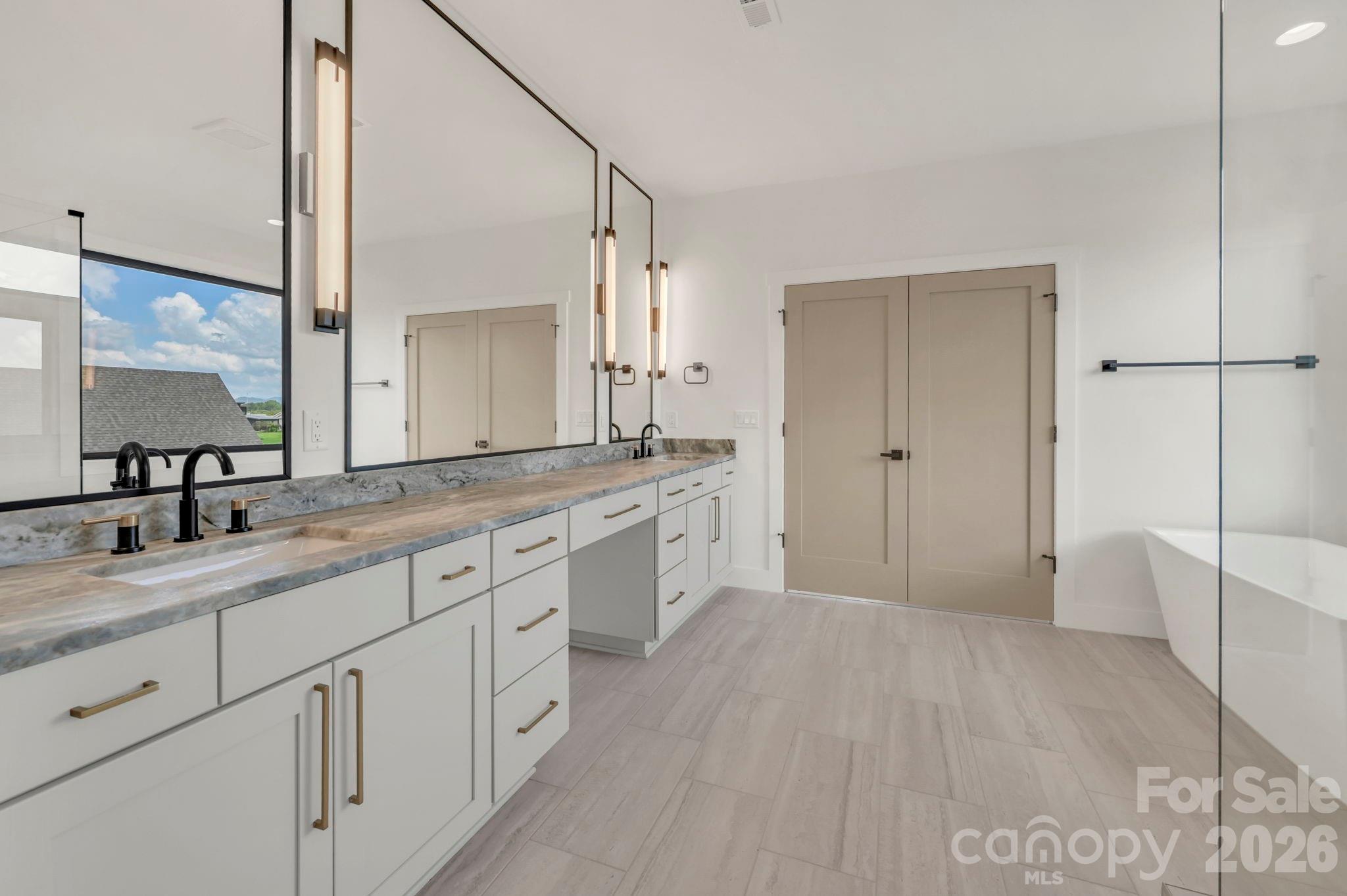 227 Pisgah Ridge Trail — Mills River