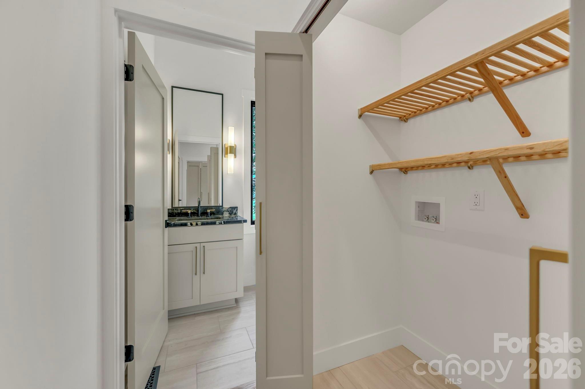 227 Pisgah Ridge Trail — Mills River