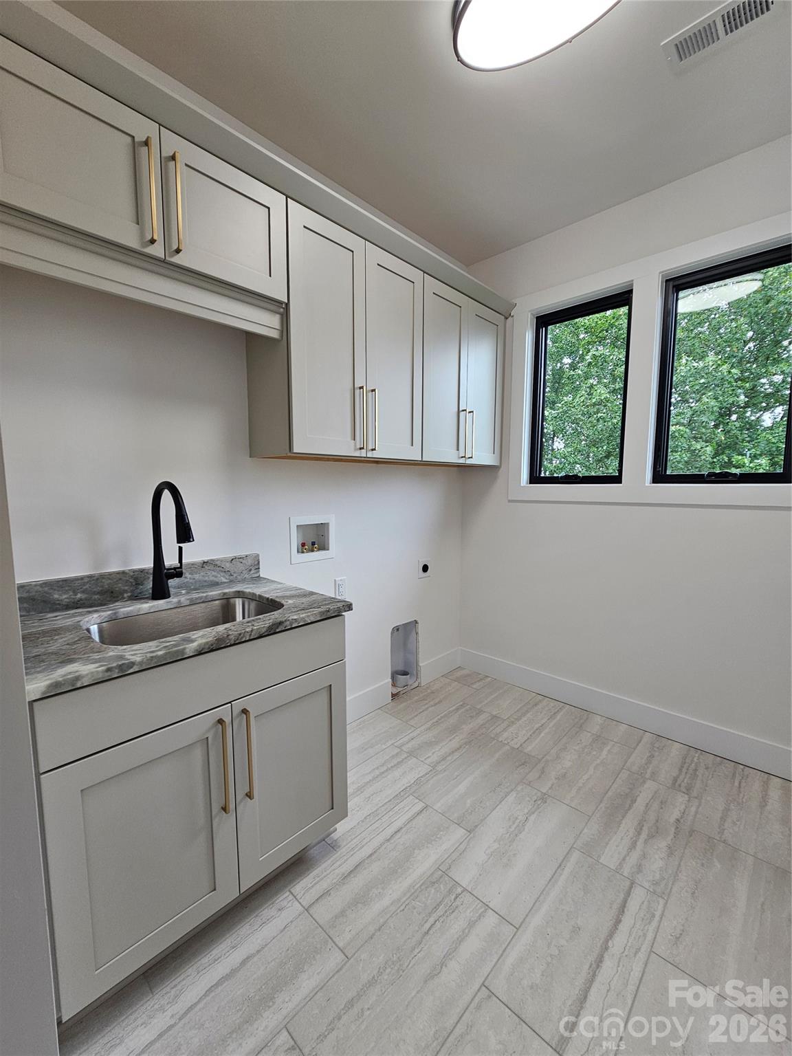 227 Pisgah Ridge Trail — Mills River