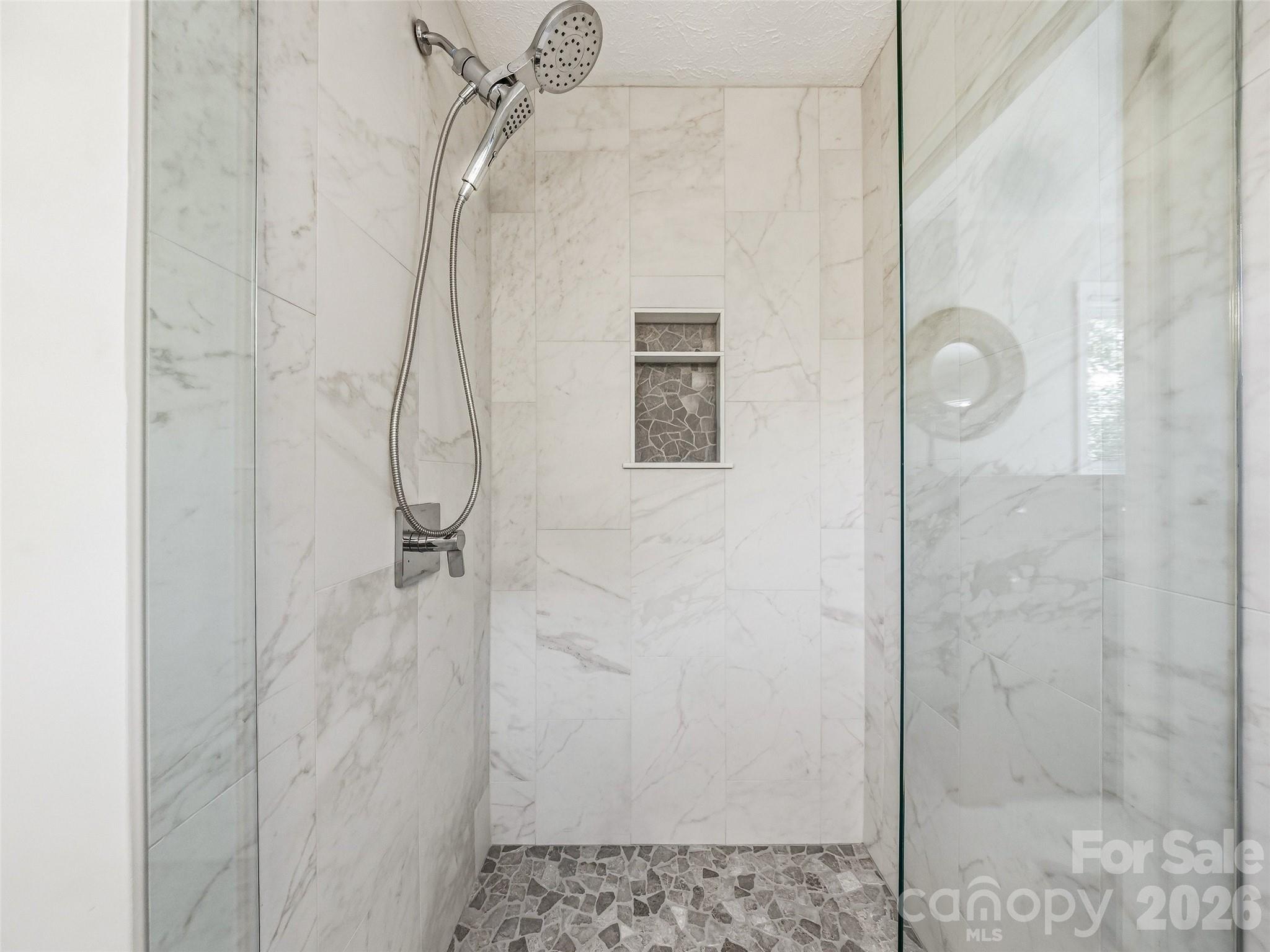 150 Hobby Horse Lane — Hendersonville