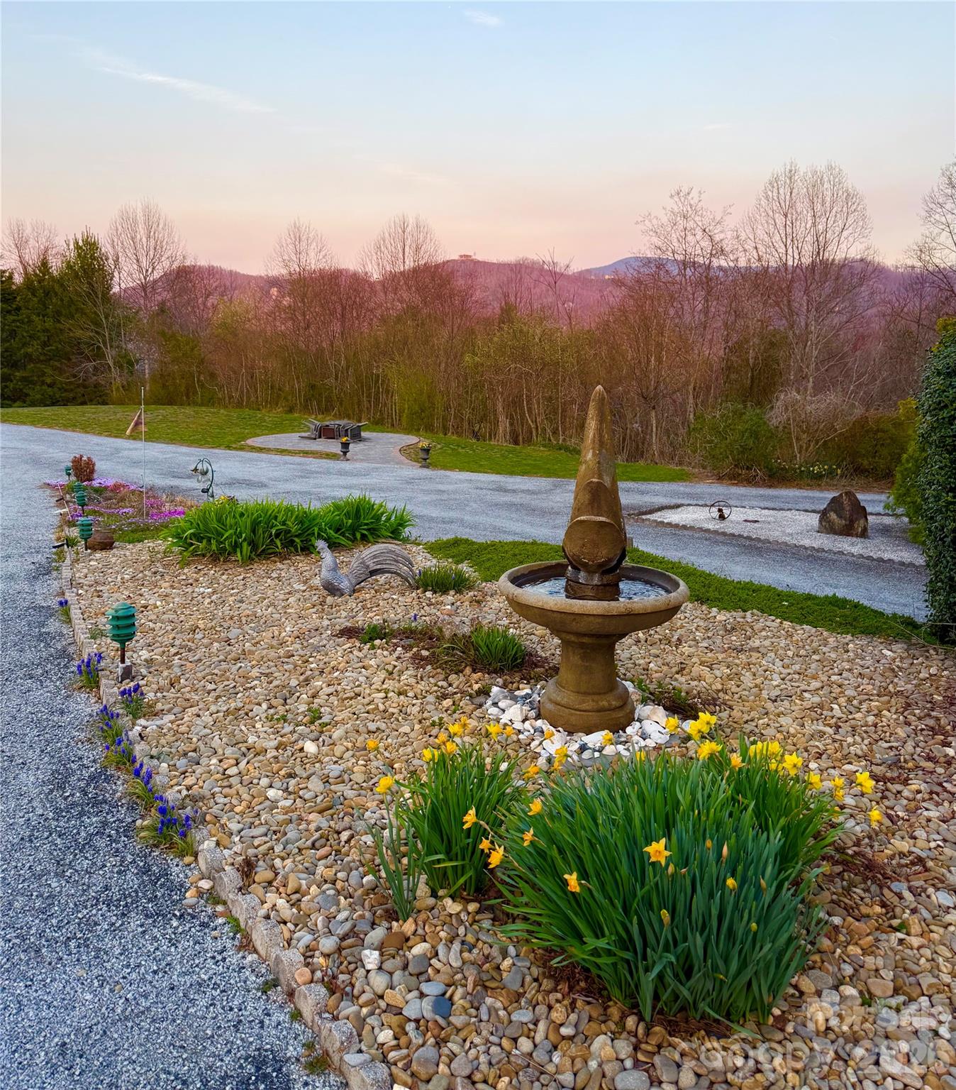 150 Hobby Horse Lane — Hendersonville