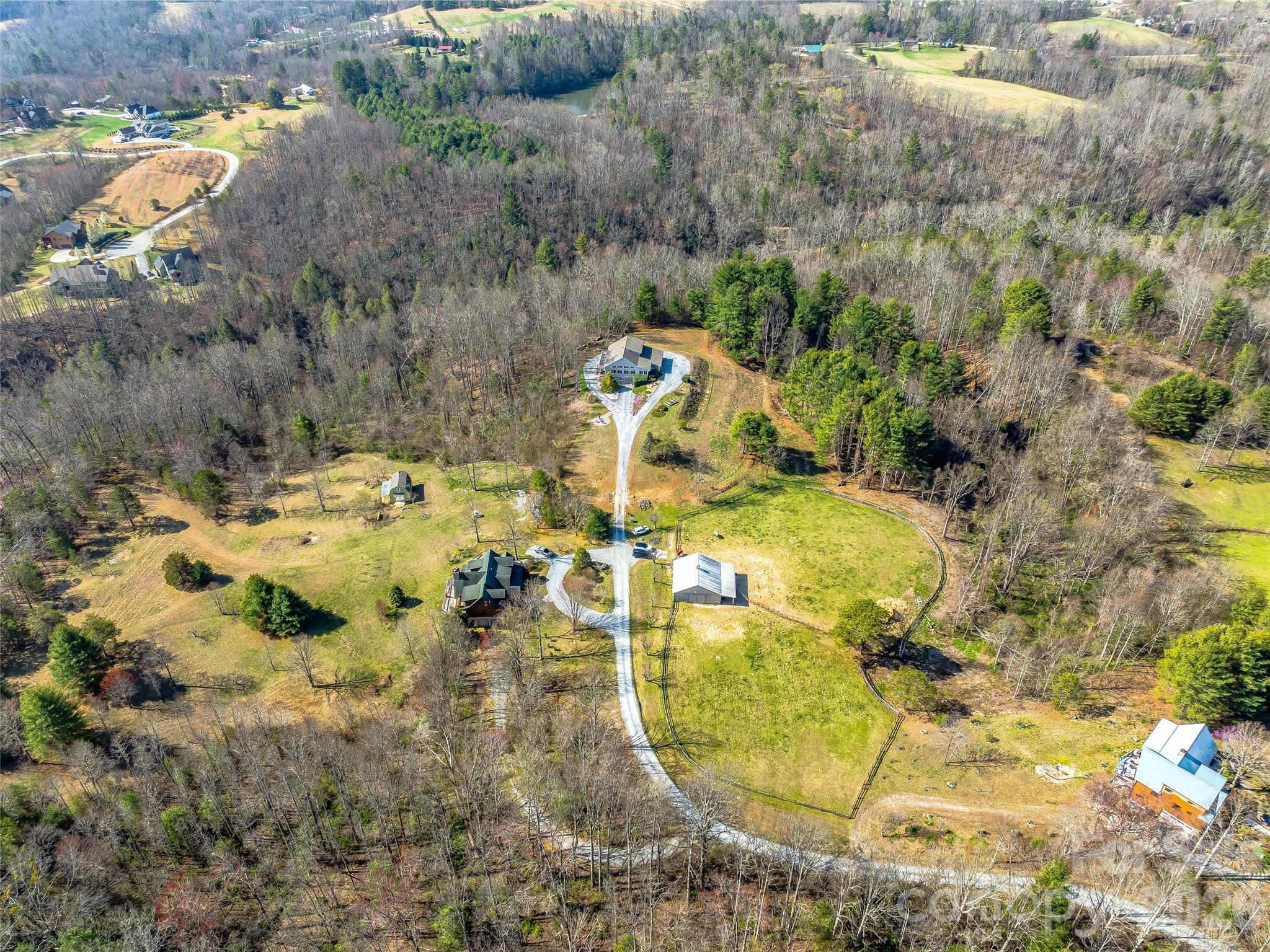 150 Hobby Horse Lane — Hendersonville