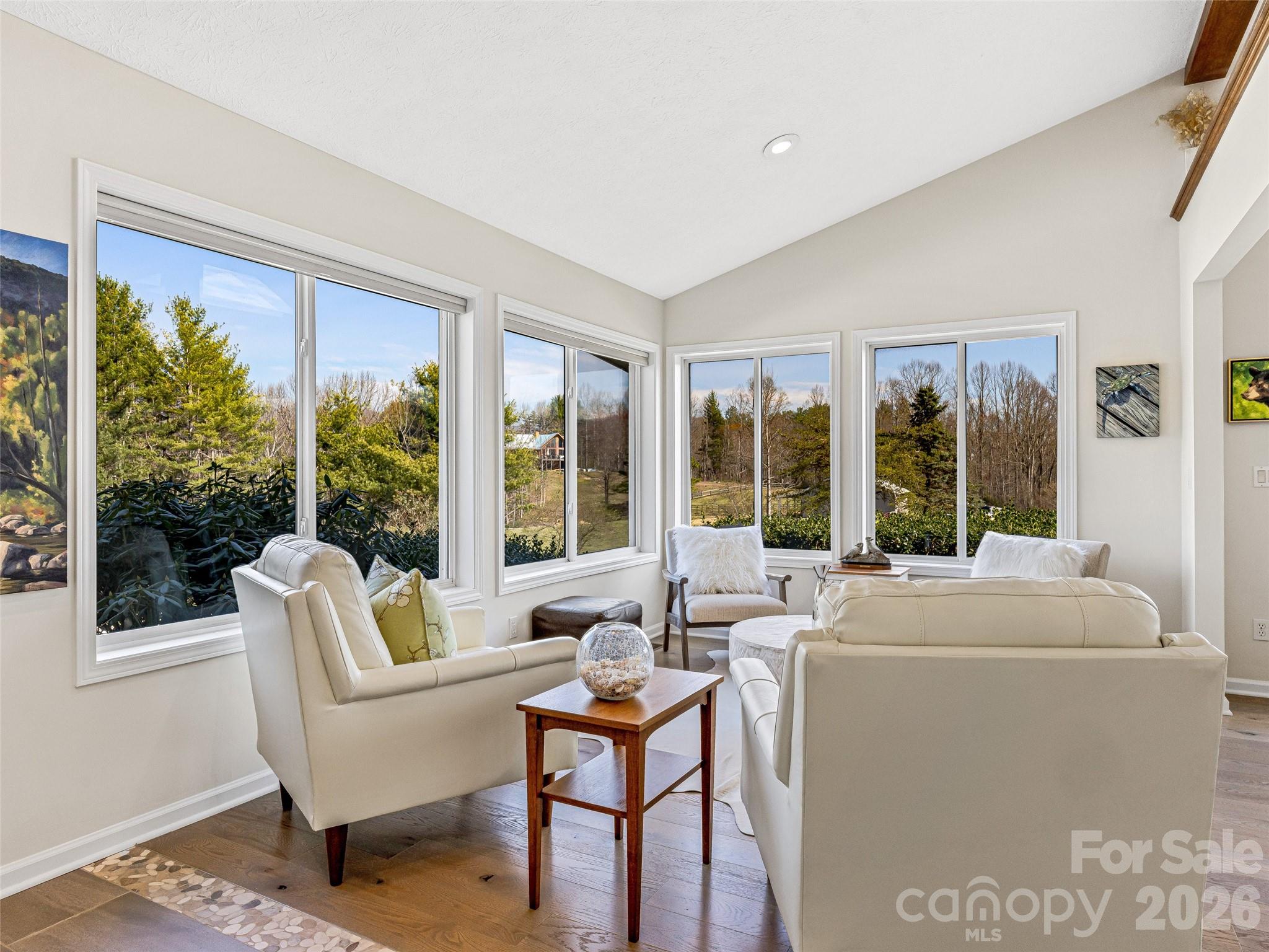 150 Hobby Horse Lane — Hendersonville