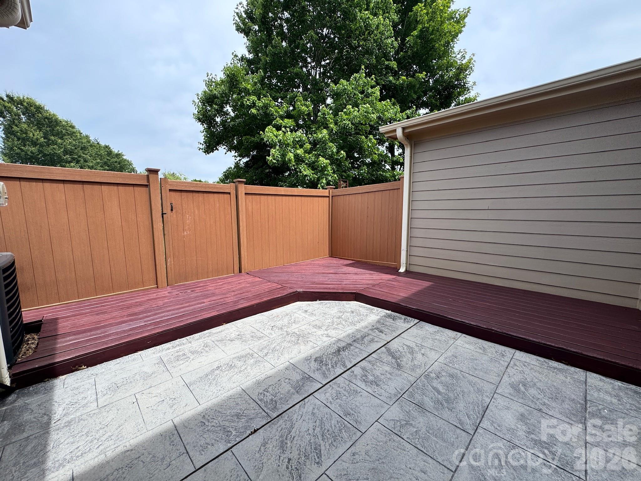 1005 Stuarts Landing Drive — Cramerton