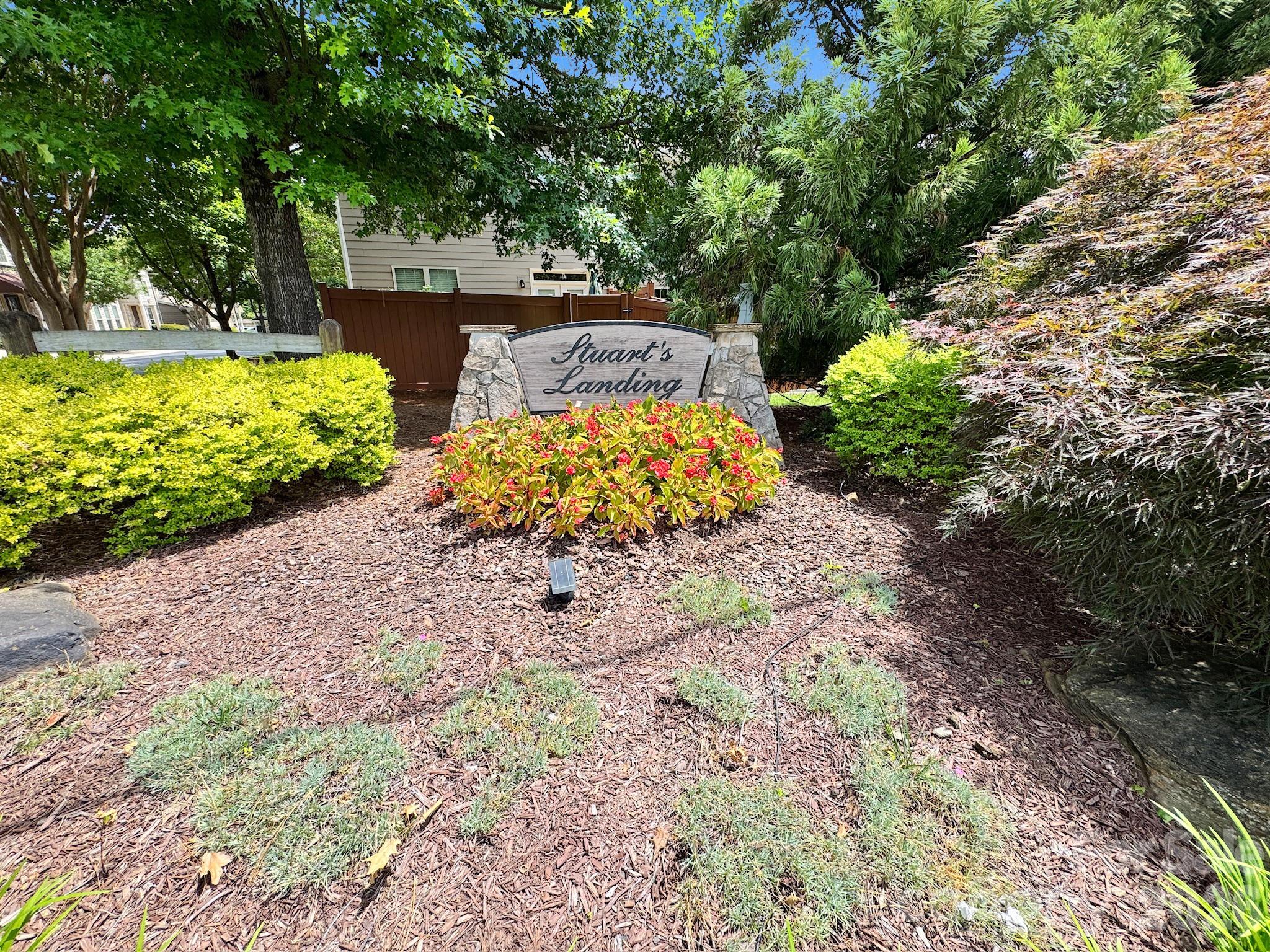 1005 Stuarts Landing Drive — Cramerton