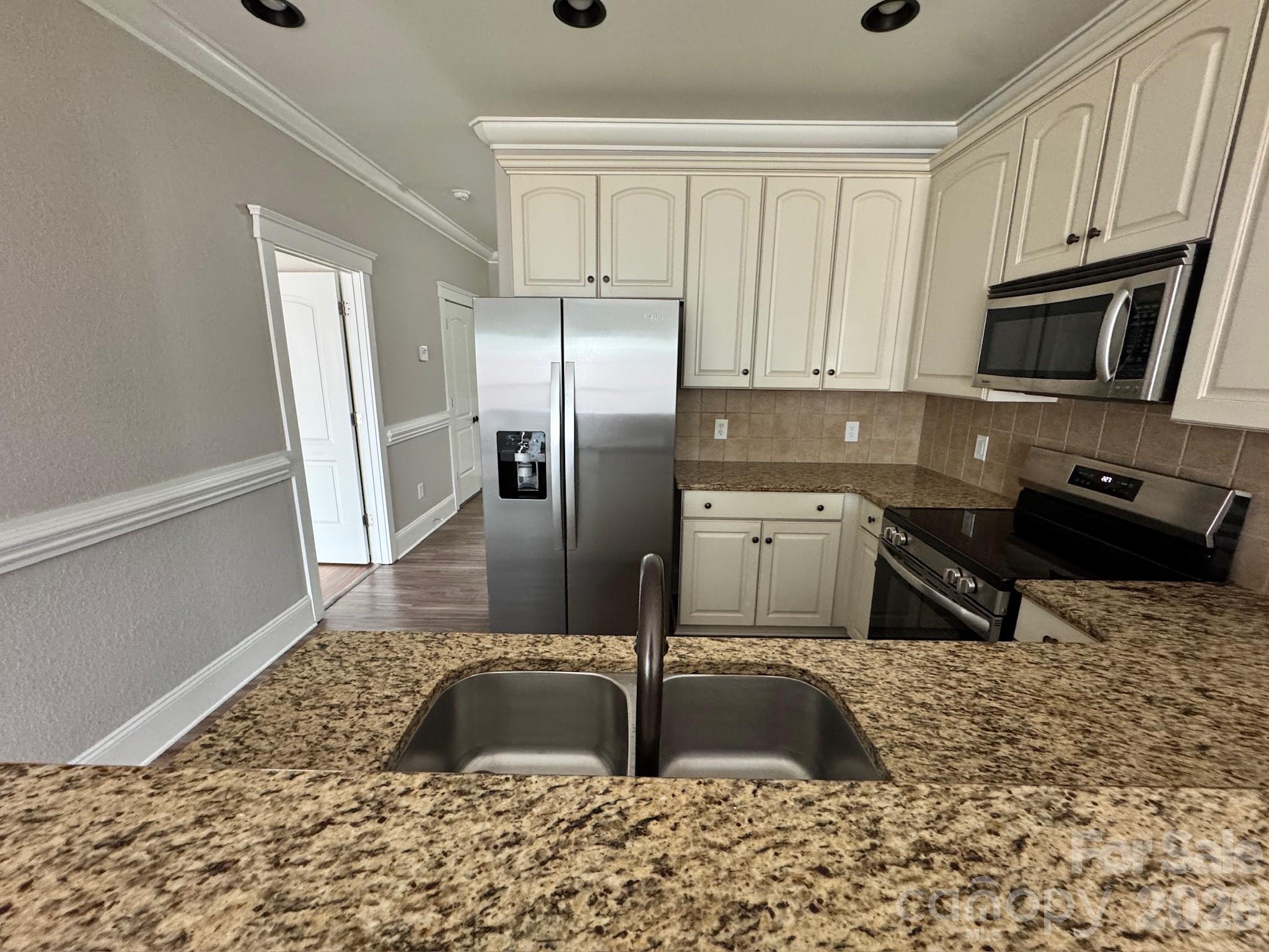 1005 Stuarts Landing Drive — Cramerton