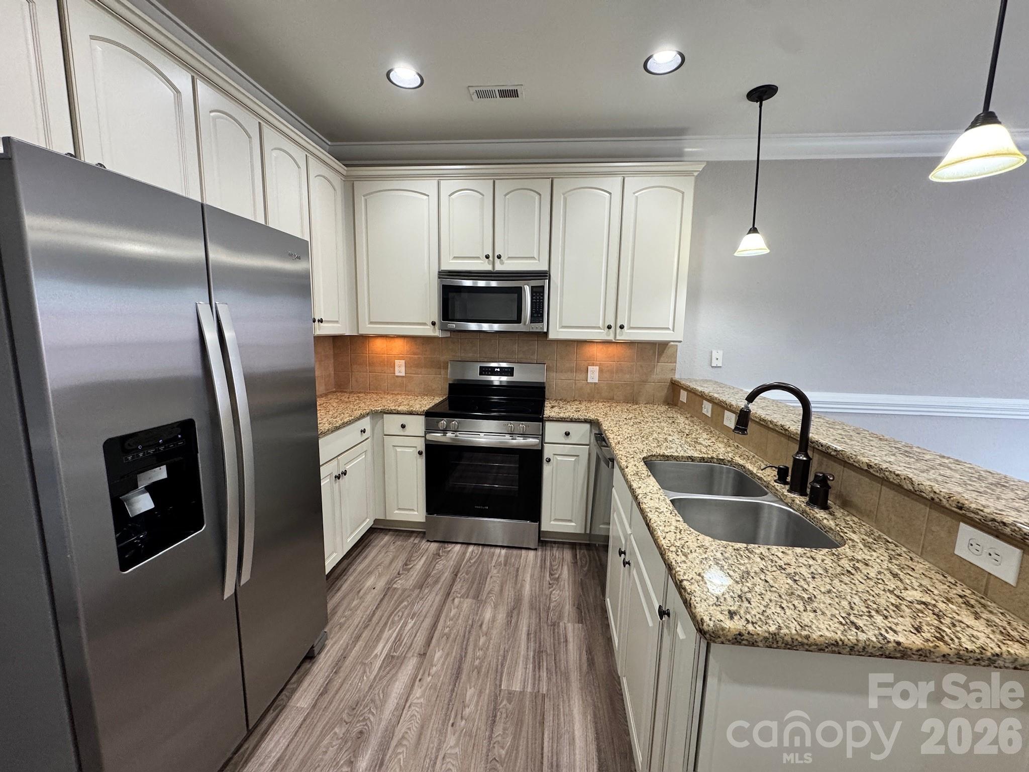 1005 Stuarts Landing Drive — Cramerton