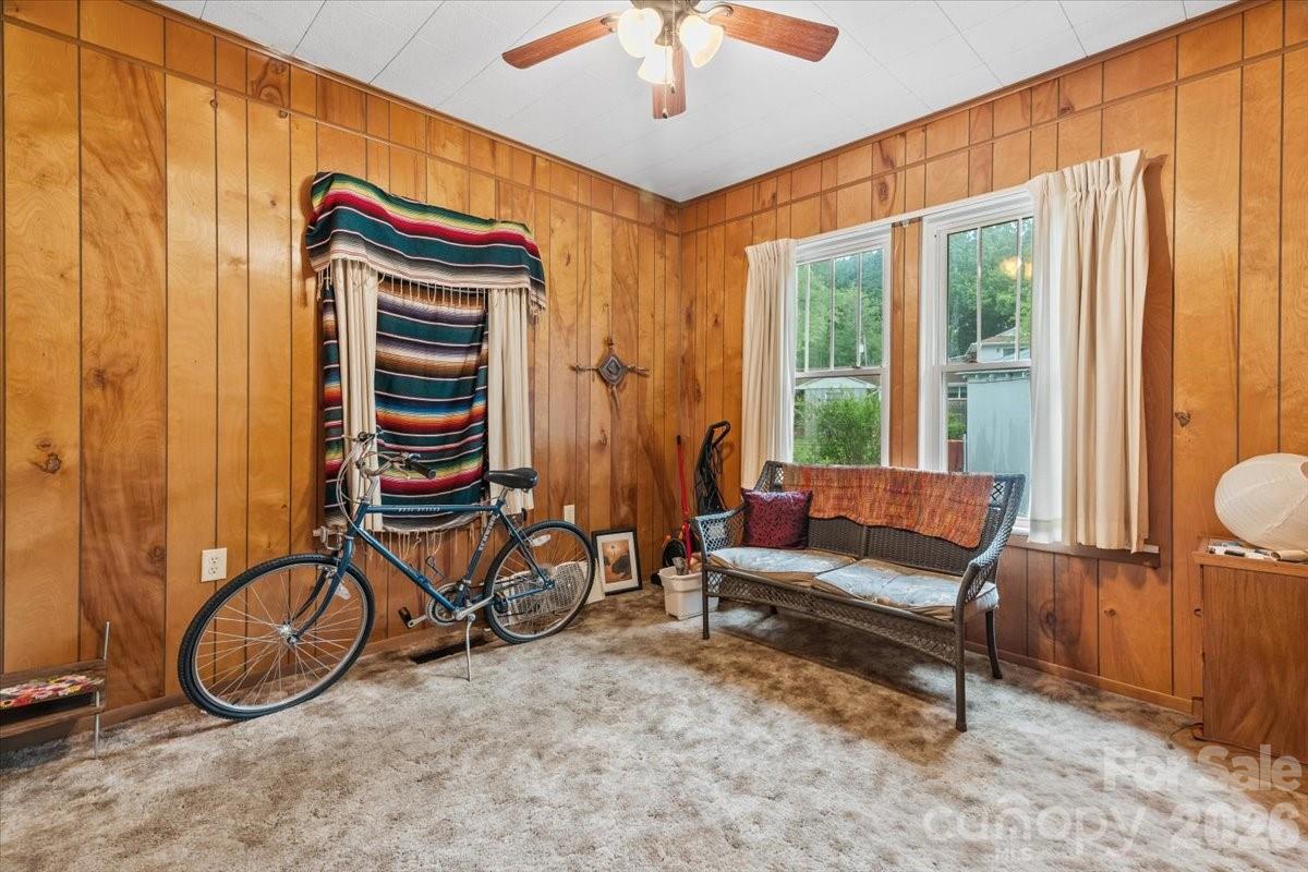196 E French Broad Street — Brevard
