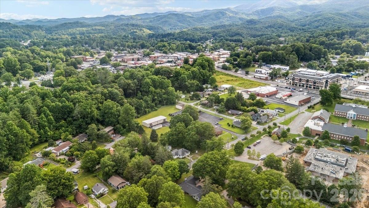 196 E French Broad Street — Brevard