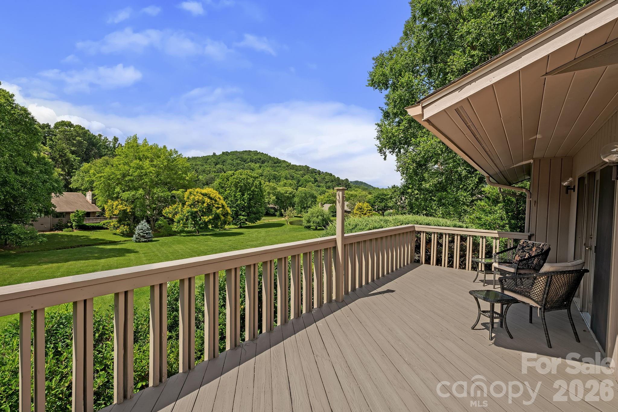 52 Clubside Drive — Asheville