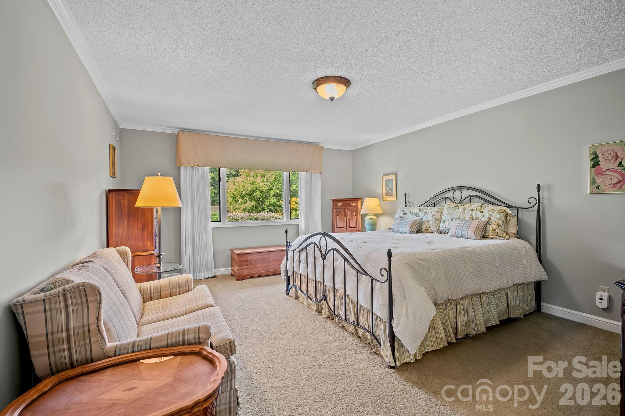 52 Clubside Drive — Asheville