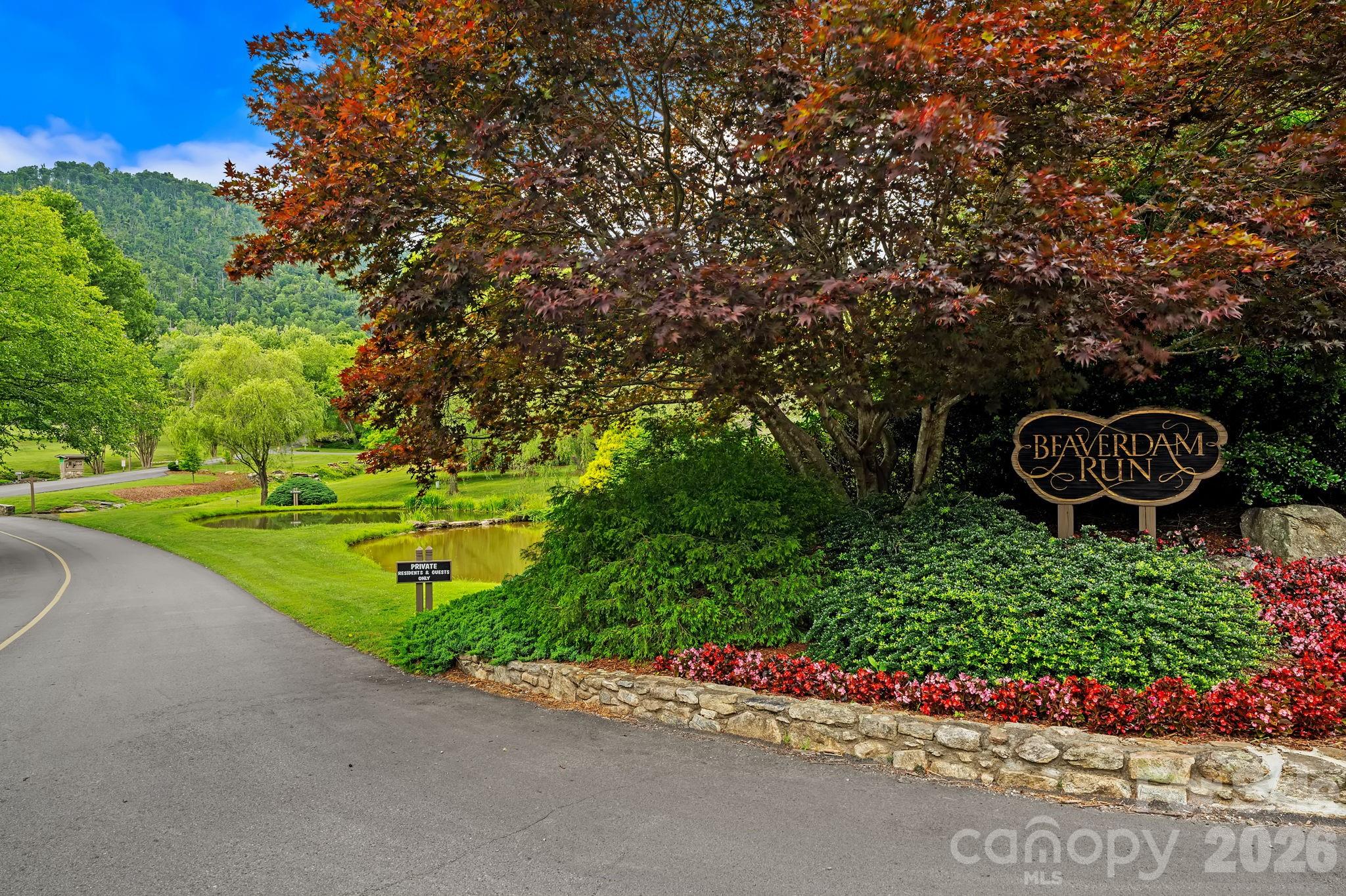 52 Clubside Drive — Asheville