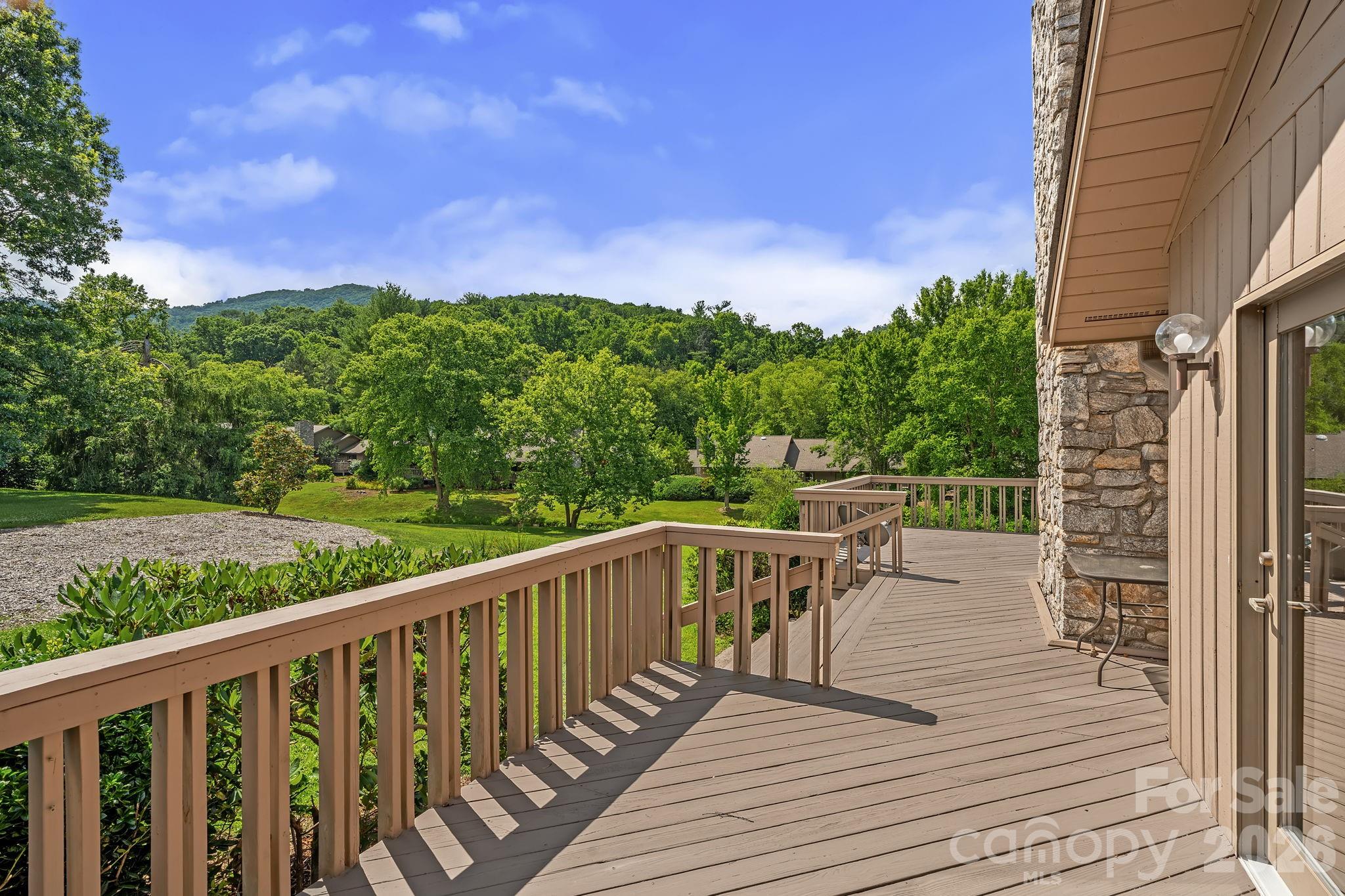 52 Clubside Drive — Asheville