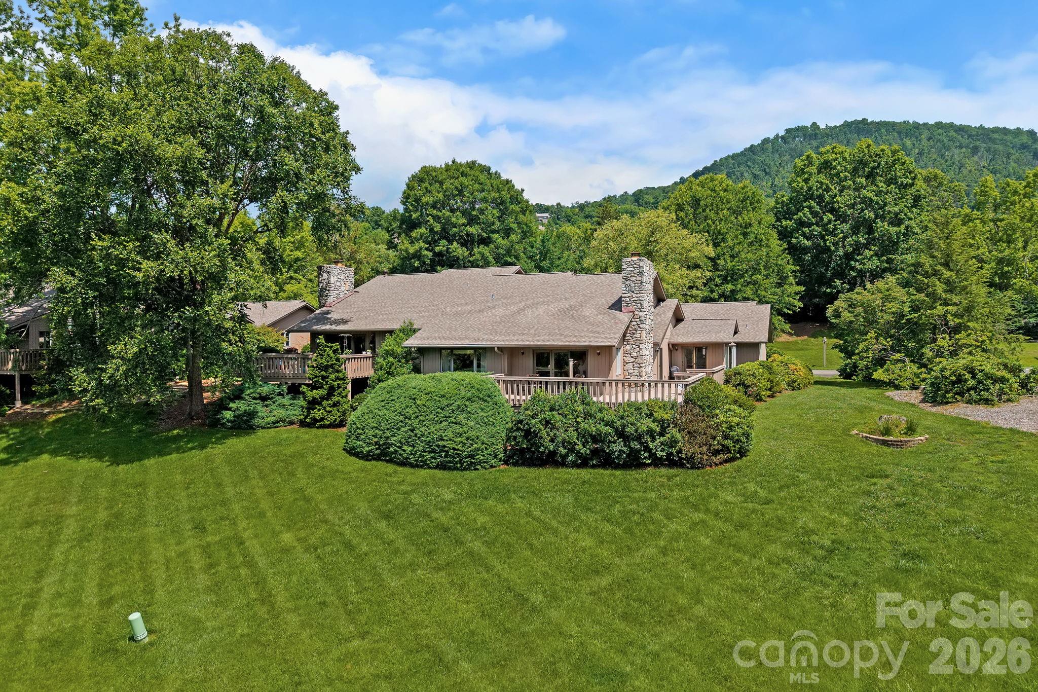 52 Clubside Drive — Asheville