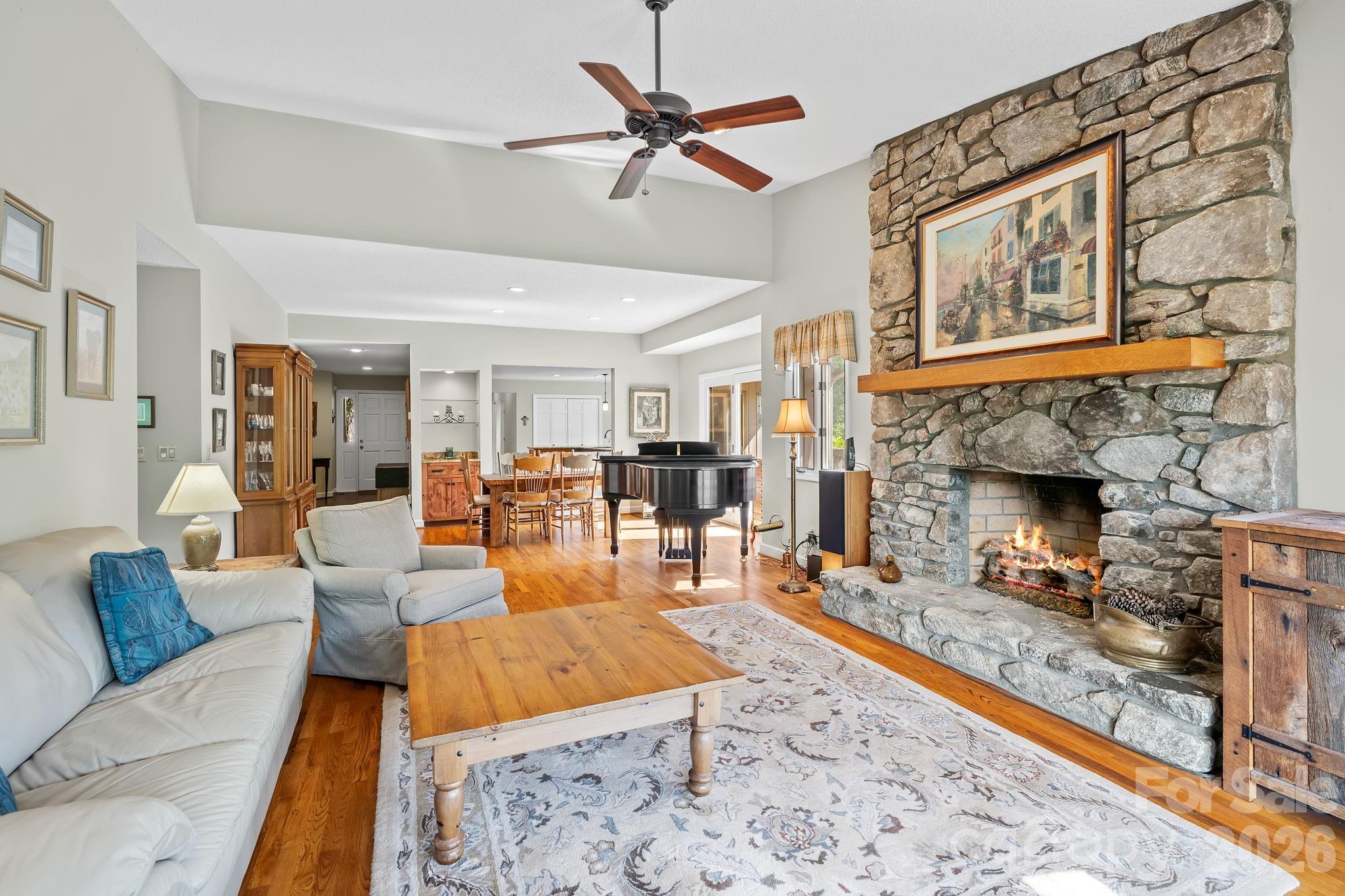 52 Clubside Drive — Asheville