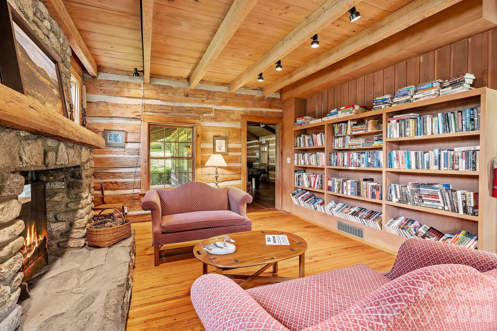 52 Clubside Drive — Asheville