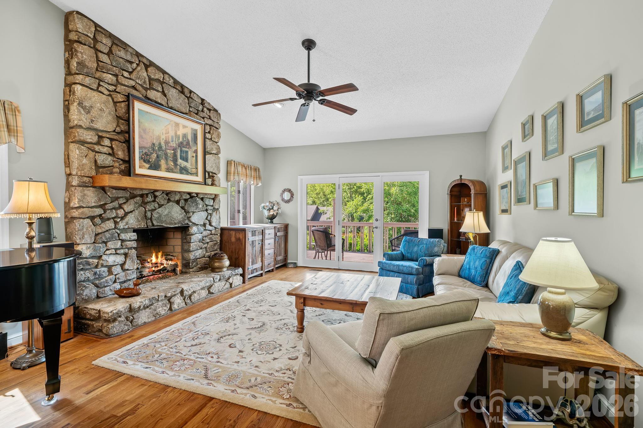 52 Clubside Drive — Asheville