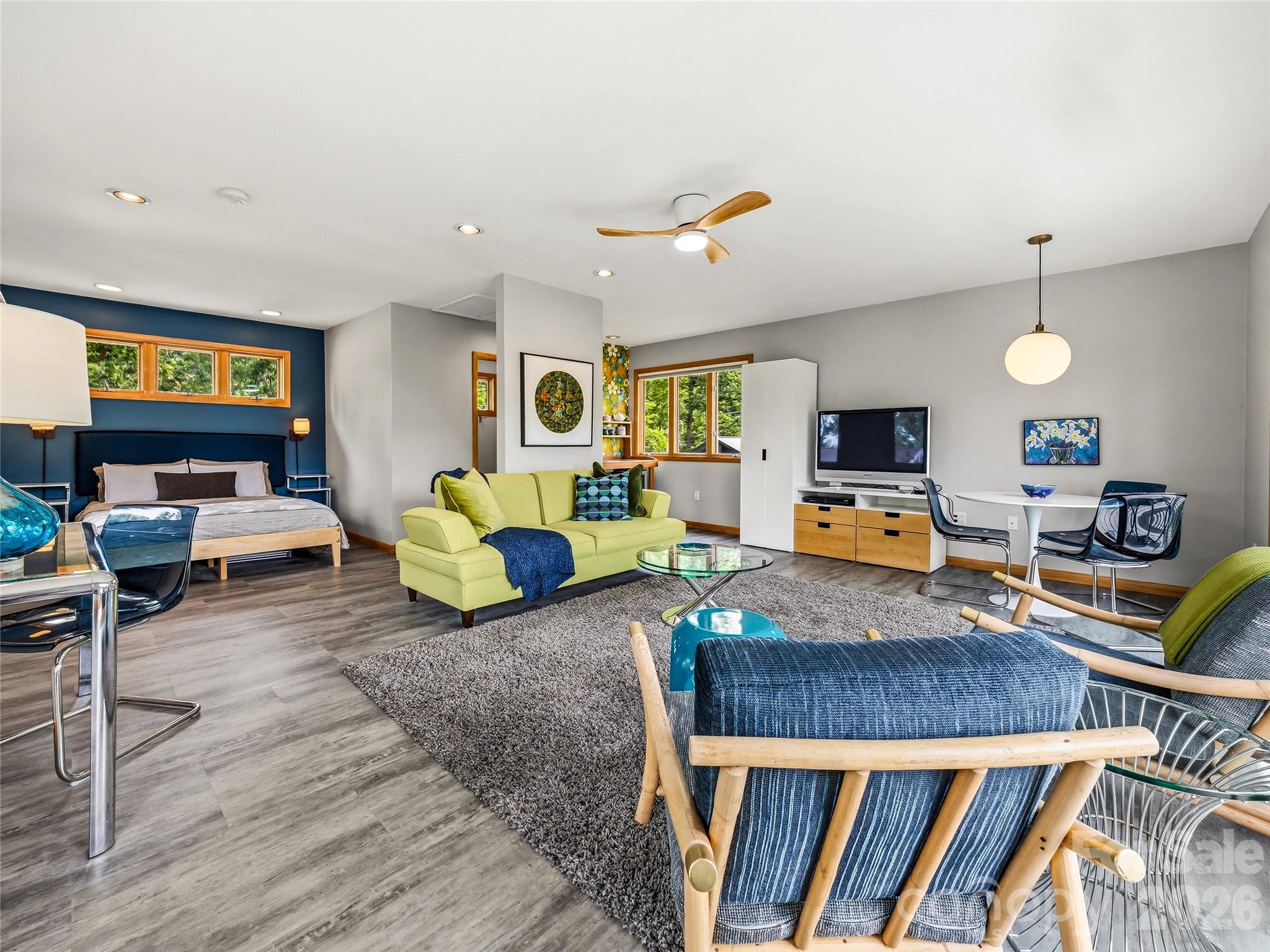4 Kent Place — Asheville