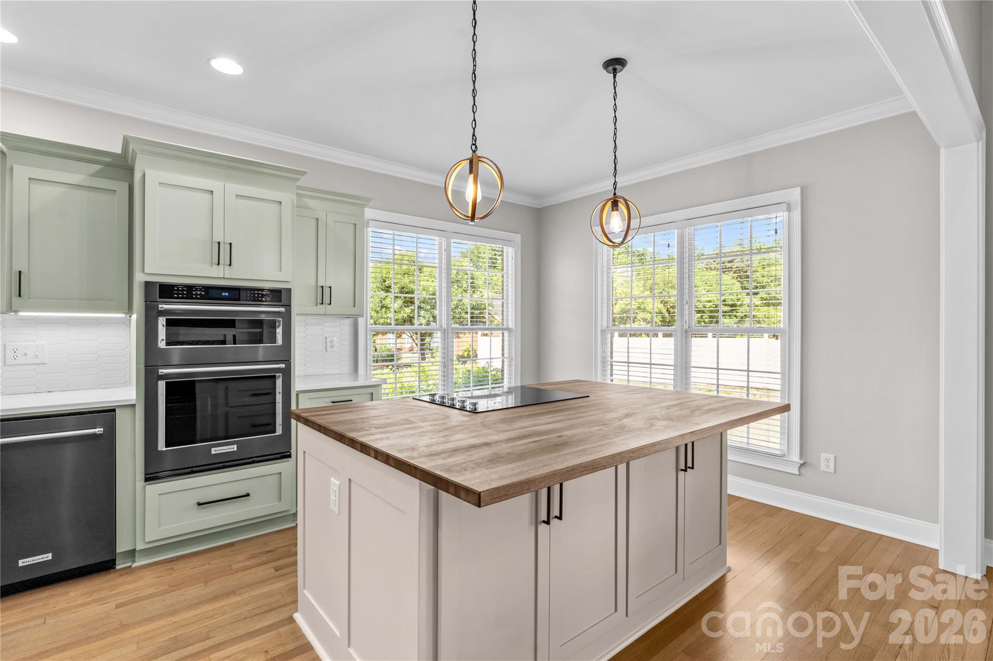 185 Upper Oak Drive — Statesville