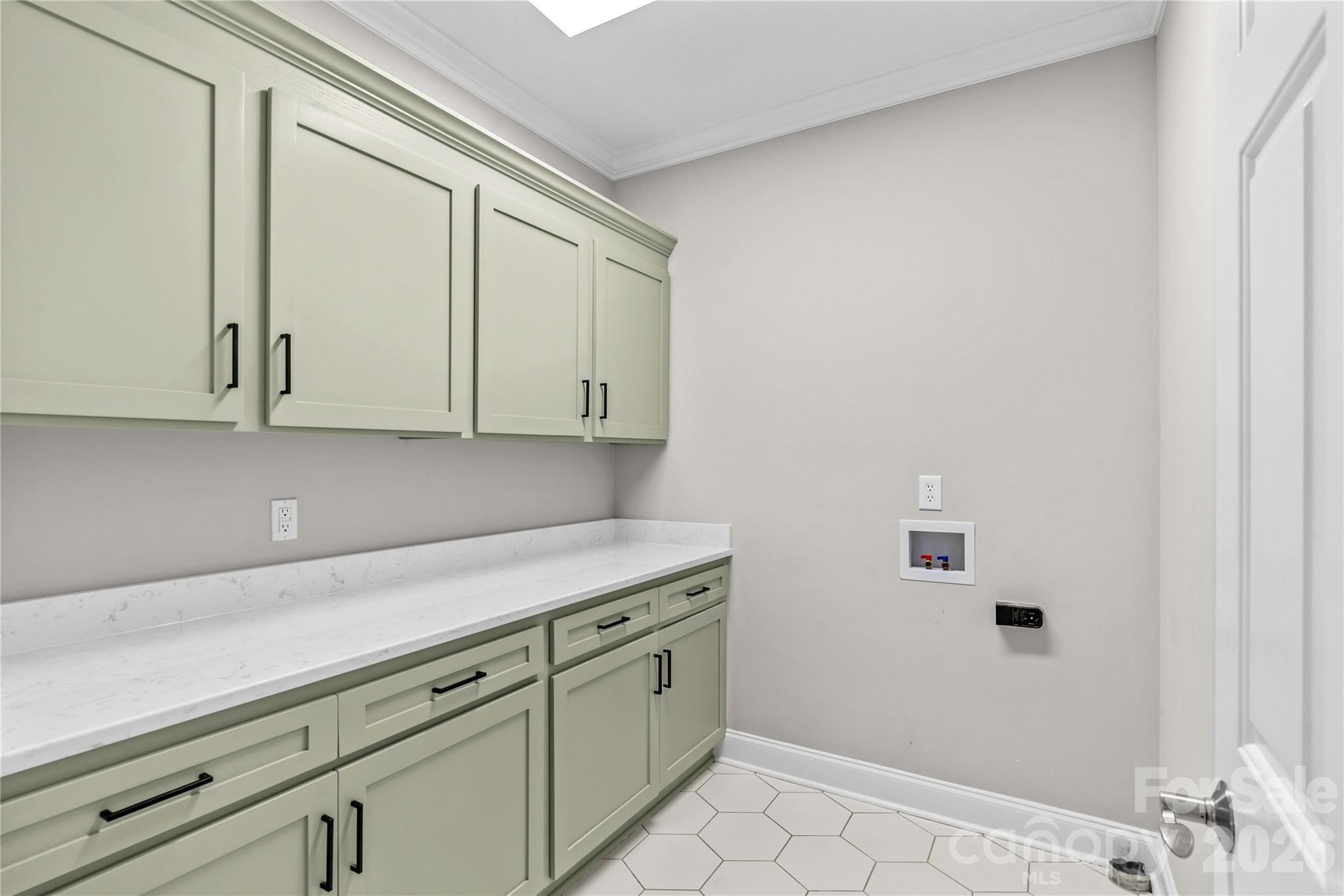 185 Upper Oak Drive — Statesville