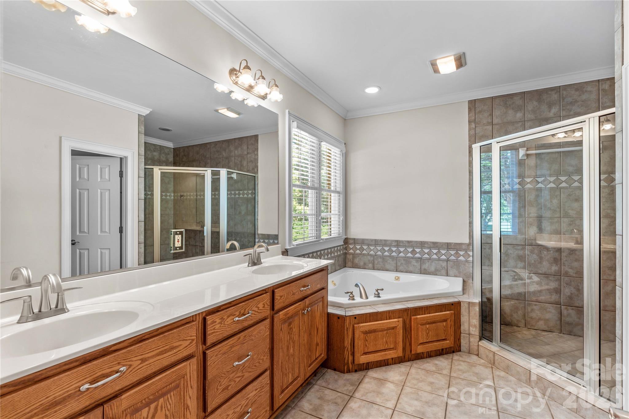 185 Upper Oak Drive — Statesville