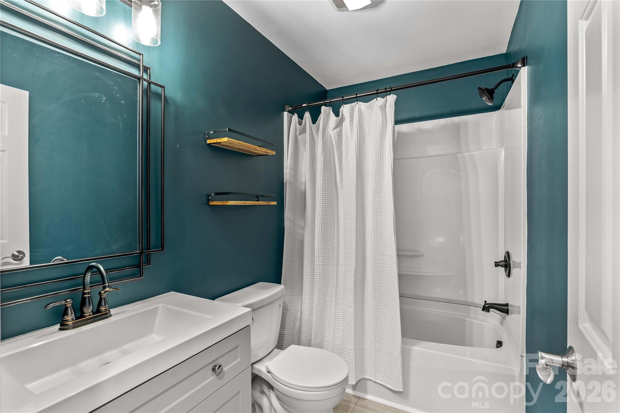 185 Upper Oak Drive — Statesville