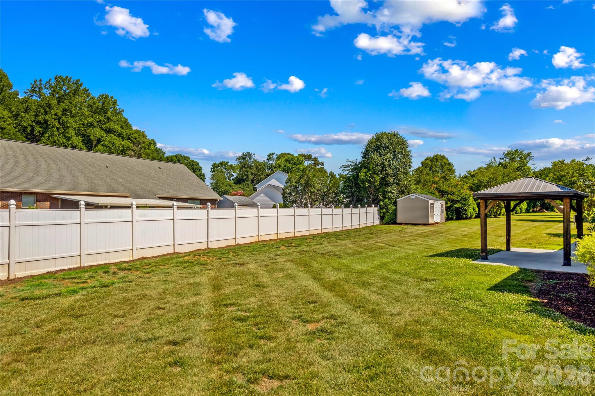 185 Upper Oak Drive — Statesville