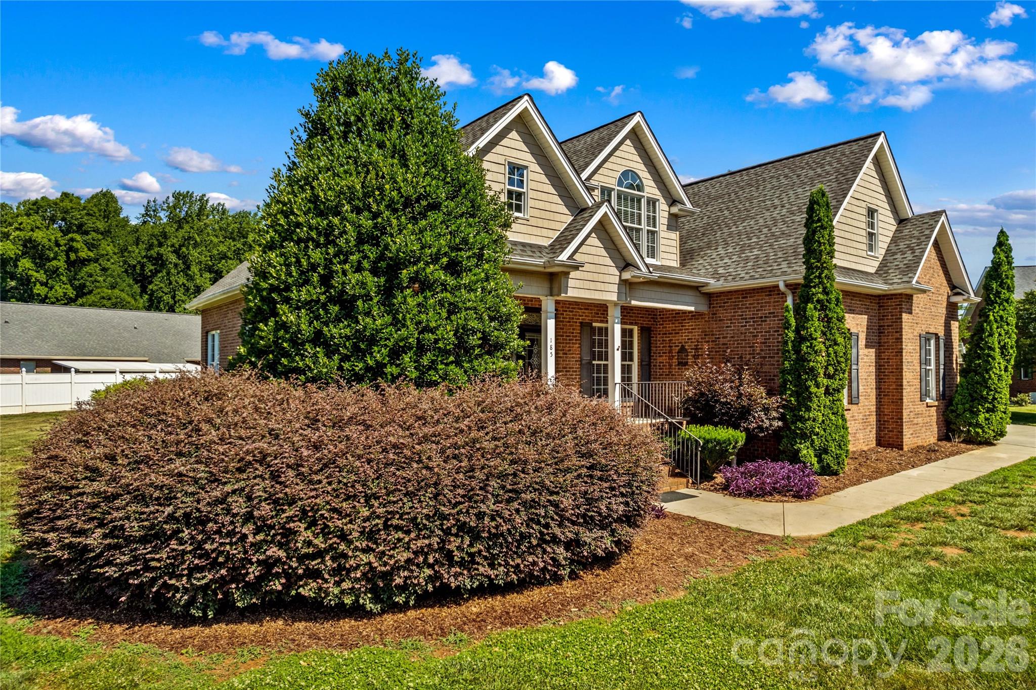 185 Upper Oak Drive — Statesville