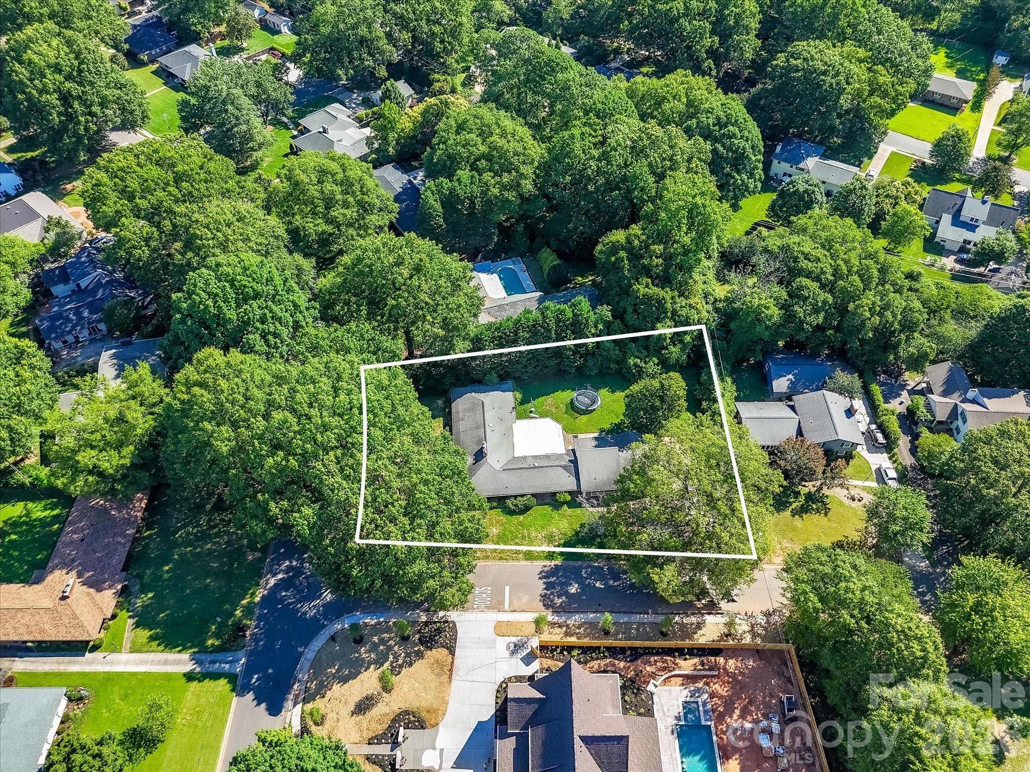 827 Lansdowne Road — Charlotte