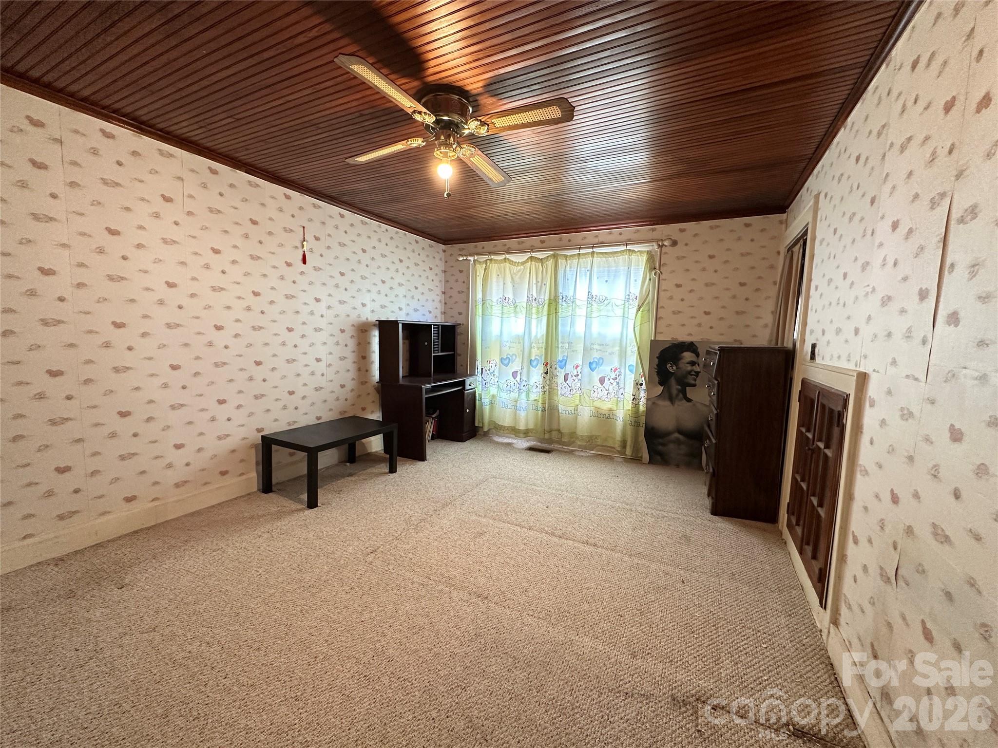 502 Connelly Springs Road SW — Lenoir