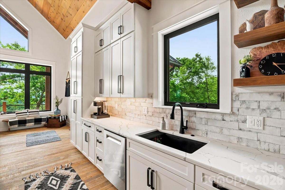 241 Ataya Trail — Maggie Valley