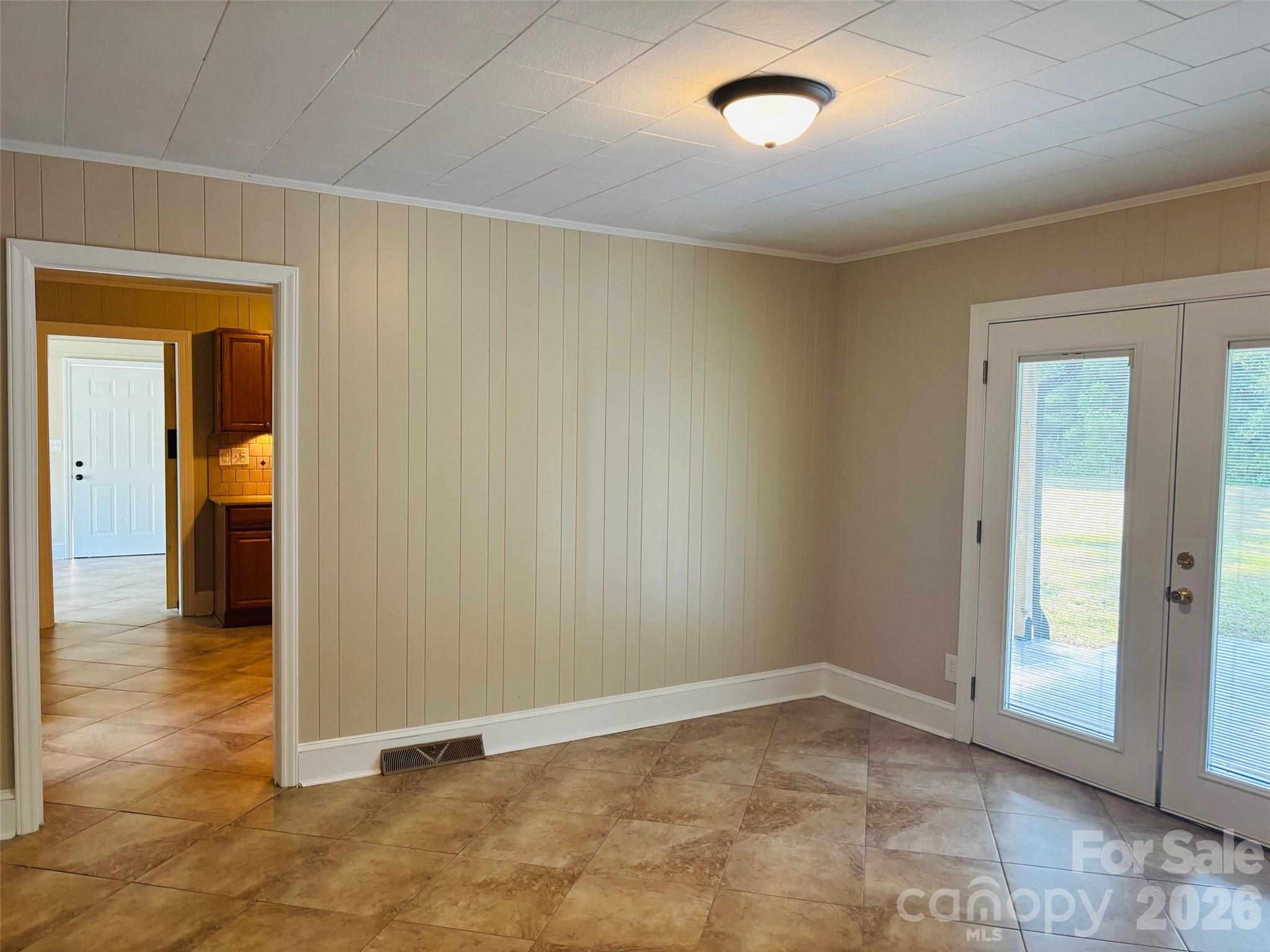 168 Collins Avenue — Forest City