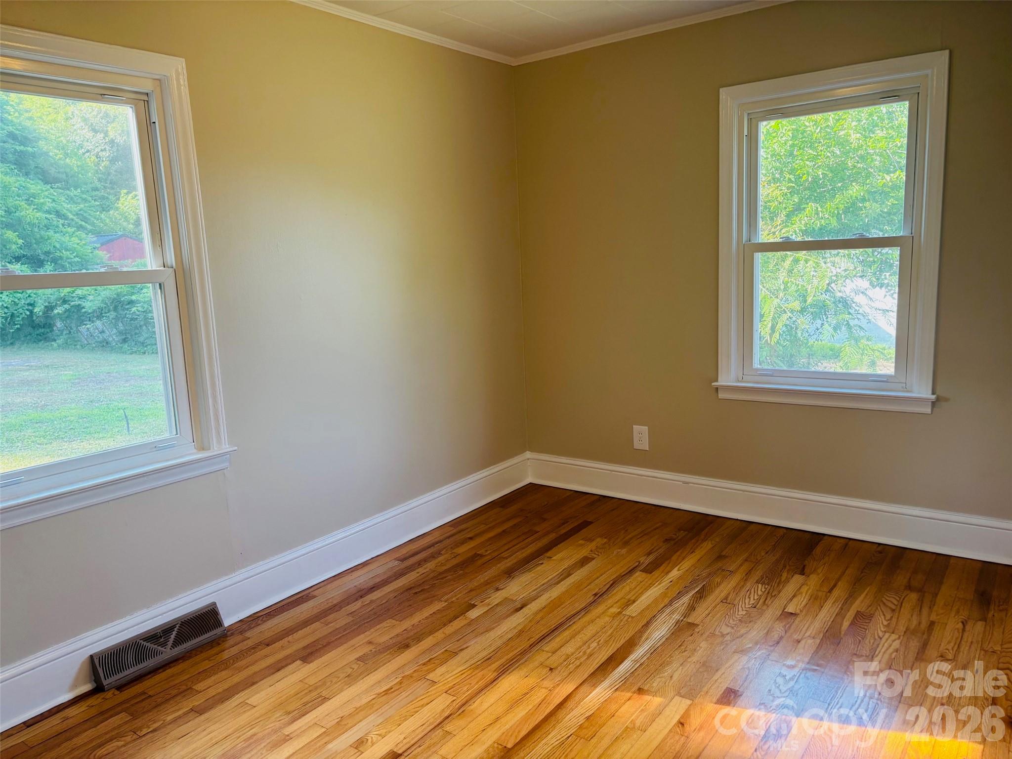 168 Collins Avenue — Forest City